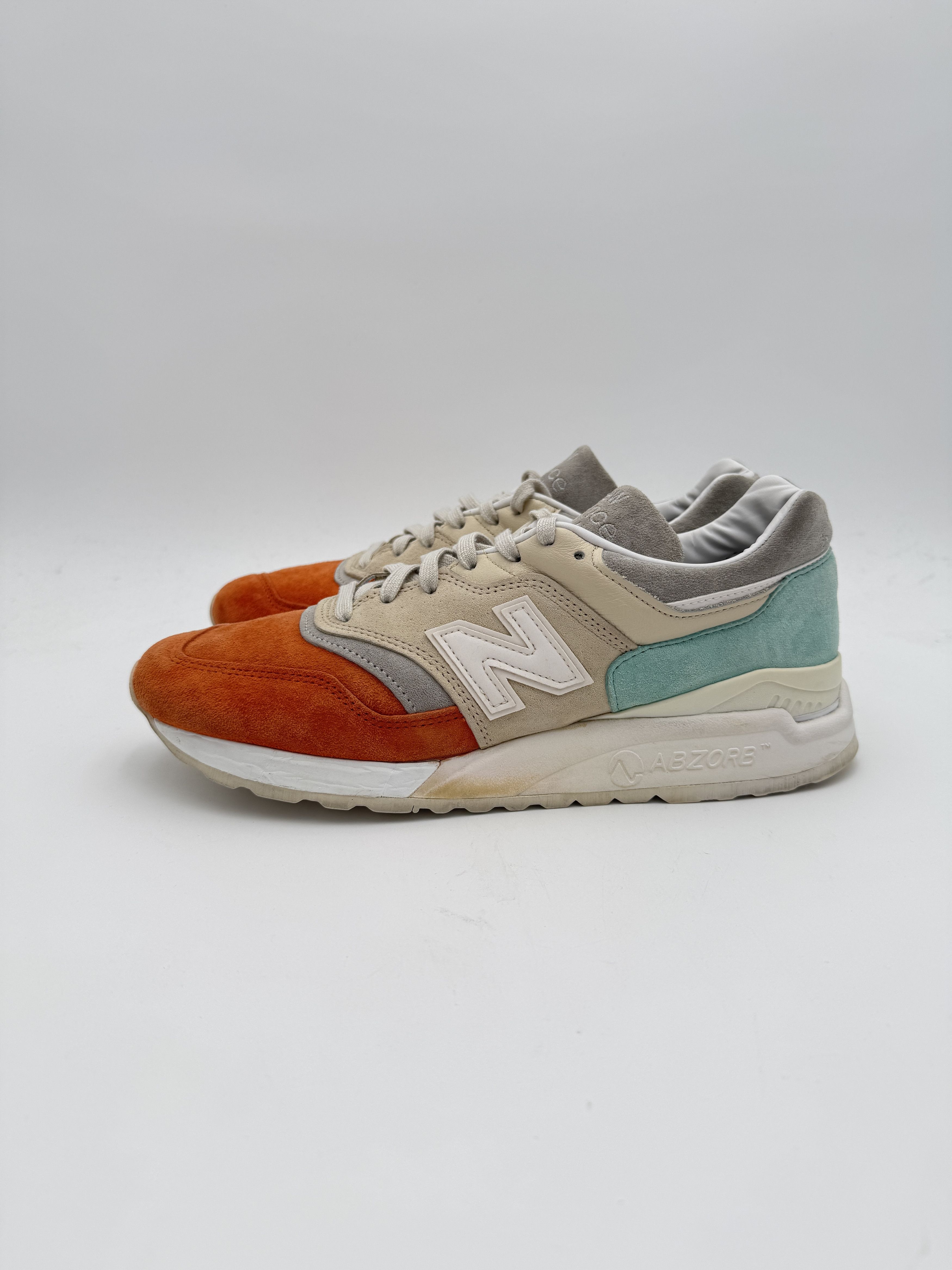 Kith Kith New Balance 997.5 Mykonos Cyclades Special Box & Socks Size US 9.5 / EU 42-43 - 5 Thumbnail