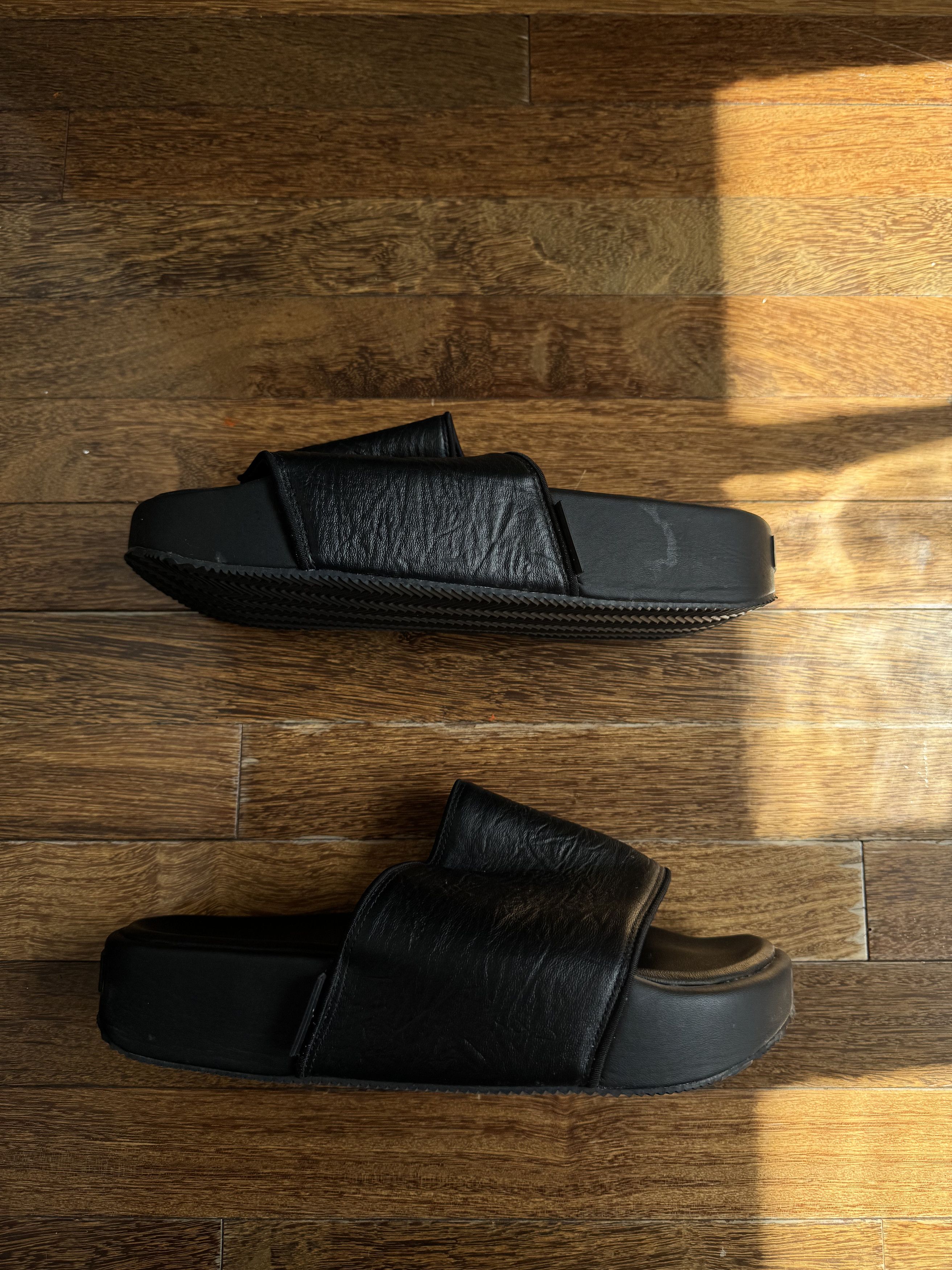Y-3 Y-3 Plain Leather Slides Size US 11 / EU 44 - 1 Thumbnail