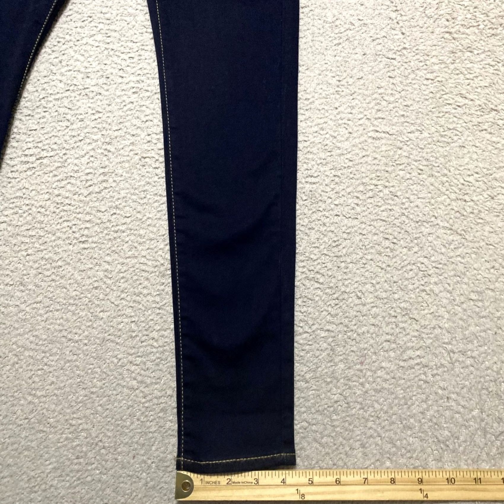 Levi's Levi's 710 Jeans Womens 26 Blue Denim Dark Wash Mid Rise Skinny City 710 Womens Jeans Men? Size 26" / US 2 / IT 38 - 5 Thumbnail