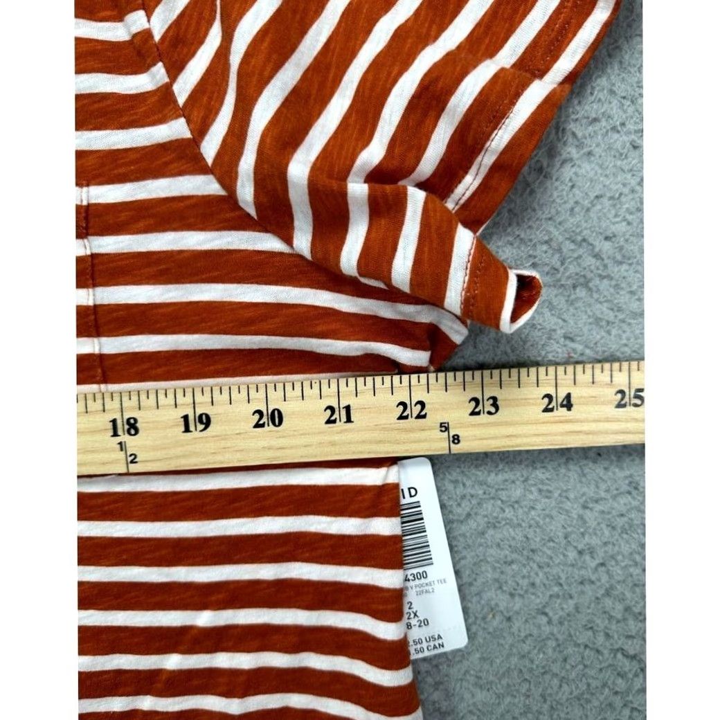Torrid VINTAGE Torrid Shirt Women 2 Rust Brown Striped Classic Fit V-Neck Pocket Tee Ladies NEW Size XS / US 0-2 / IT 36-38 - 7 Thumbnail
