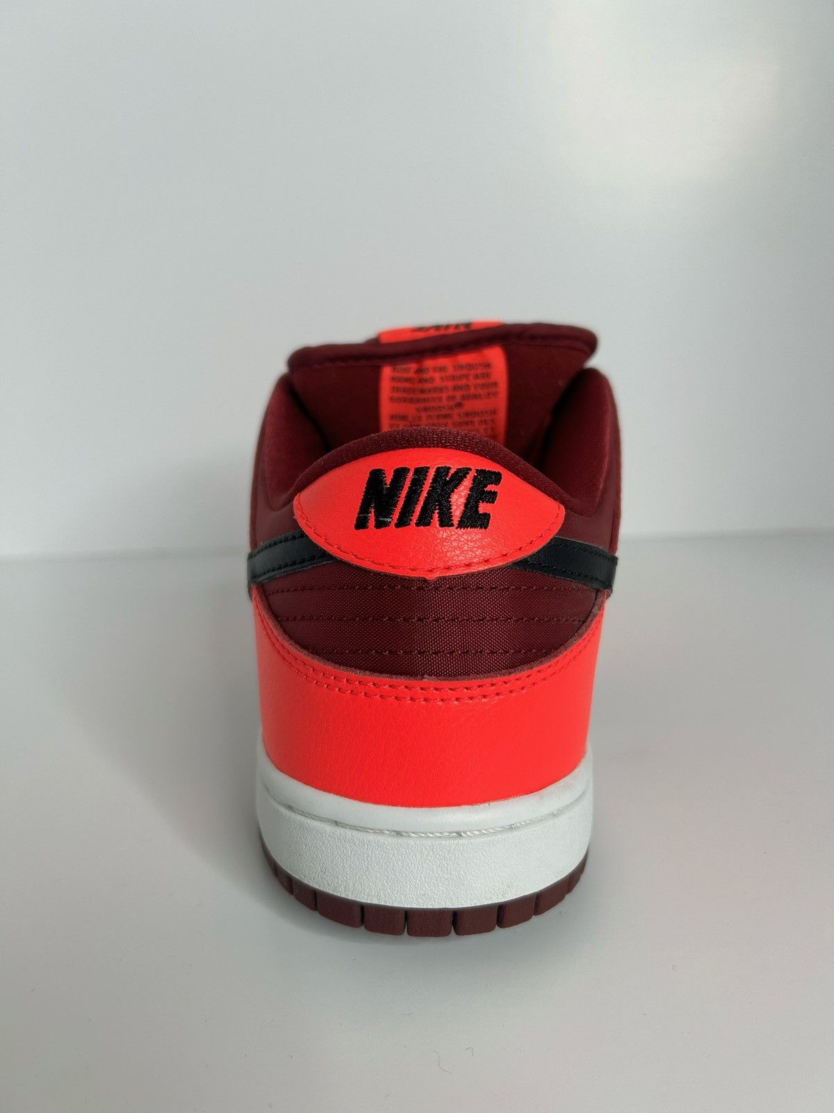 Nike SB Nike Sb Dunk Low Laser Crimson Size US 8.5 / EU 41-42 - 5 Thumbnail