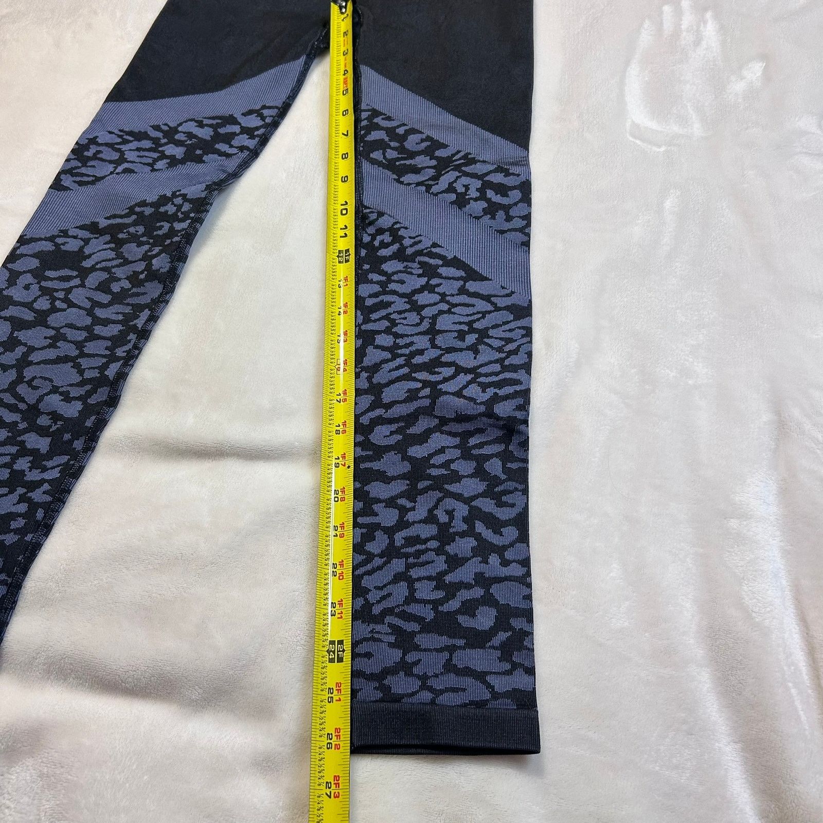 Varley Varley Women's Emerson Seamless Gray Cheetah Print Leggings Size 30" / US 8 / IT 44 - 7 Thumbnail