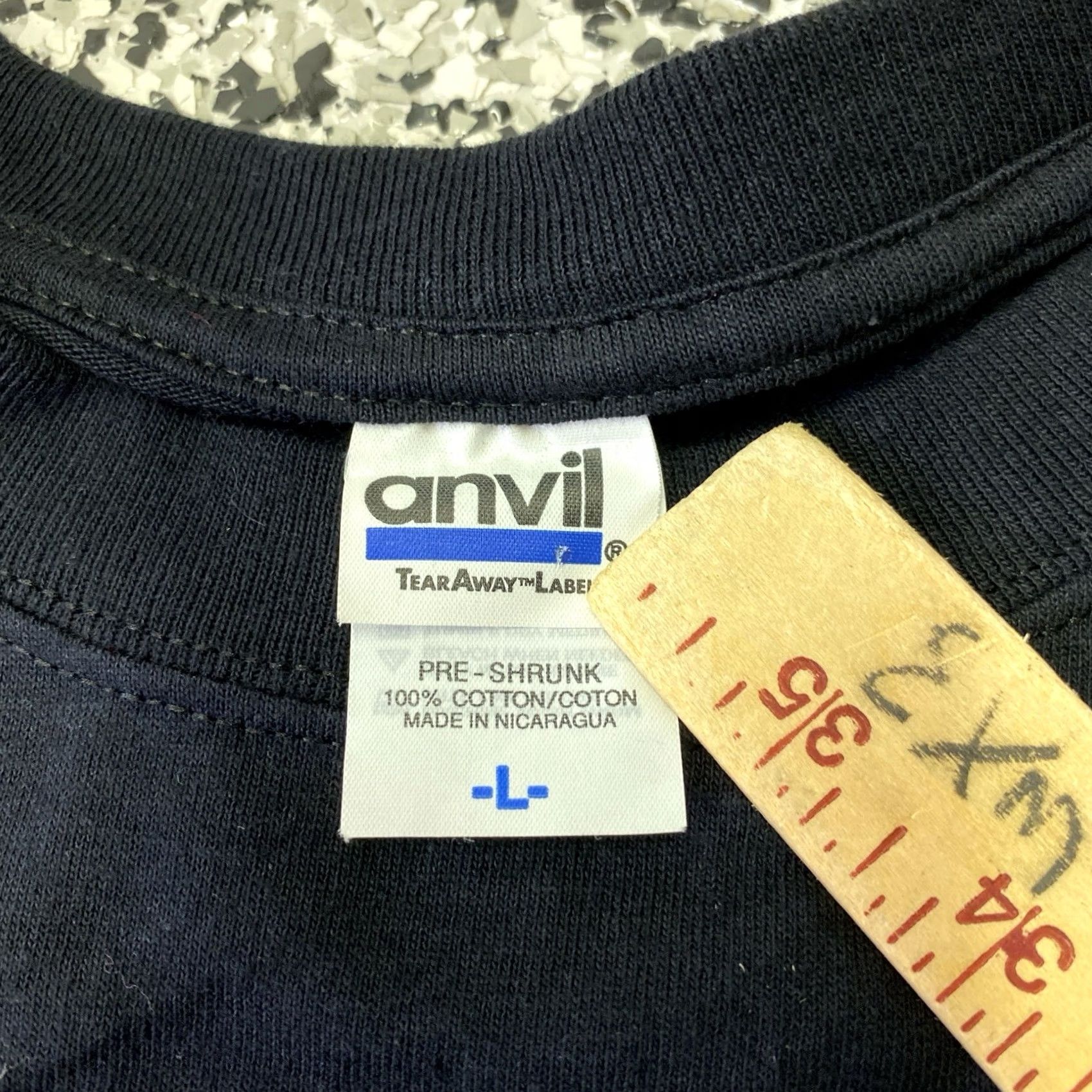 Anvil VINTAGE Anvil T-Shirt Los Angeles California Logo Crew Neck Circle Black Mens Large/XL? Wait, not allowed to add or guess sizes. Size US L / EU 52-54 / 3 - 3 Thumbnail