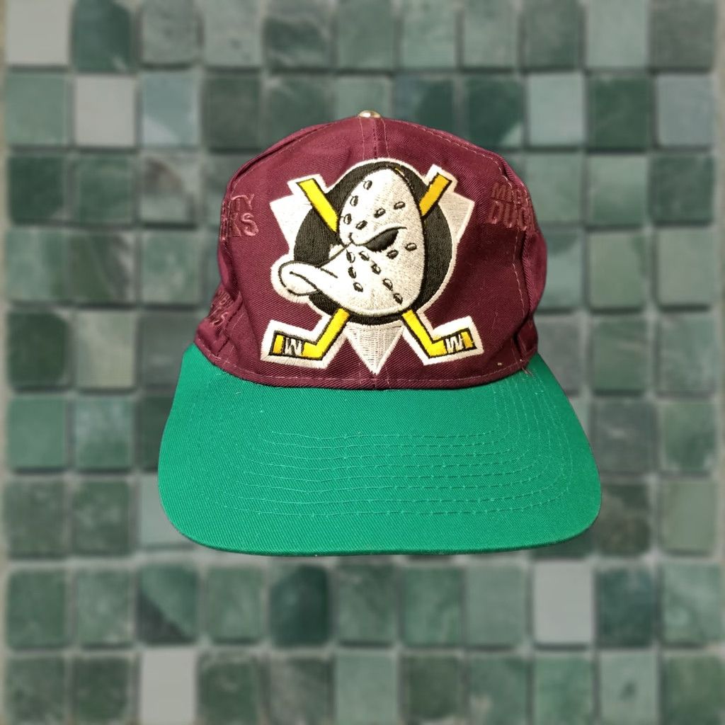 Logo 7 VINTAGE Mighty Ducks NHL HOCKEY LOGO 7 SNAPBACK HAT Men One Size Purple 90s Size ONE SIZE - 1 Thumbnail