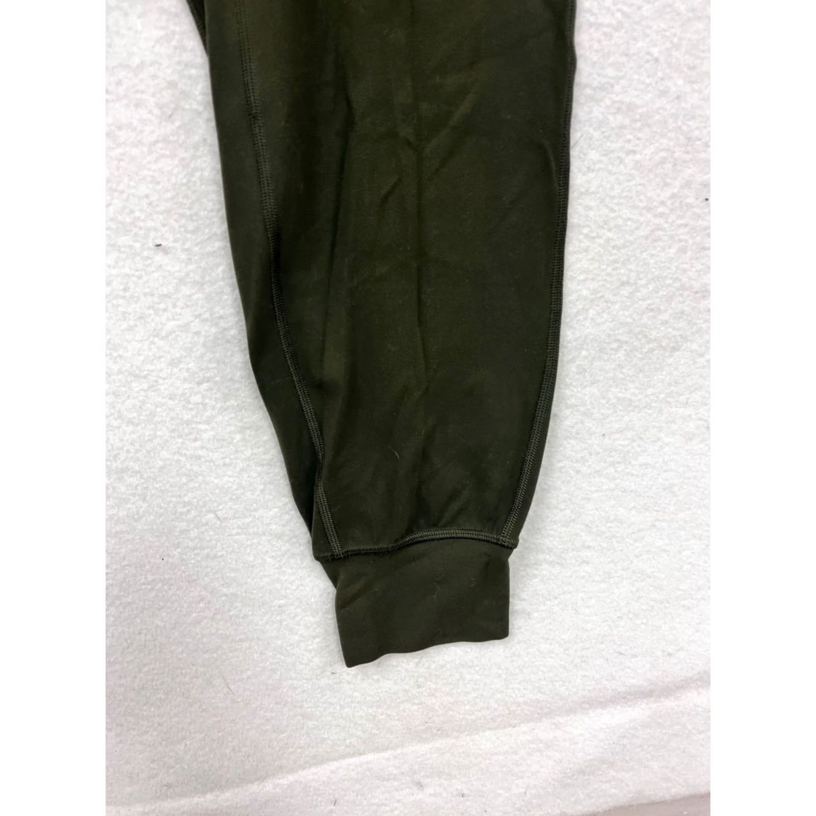 Lululemon VINTAGE Lululemon Olive Green Jogger Pants Womens 4 Jogger Olive Green Activewear Pants Women 4 XS? Size 27" / US 4 / IT 40 - 5 Thumbnail