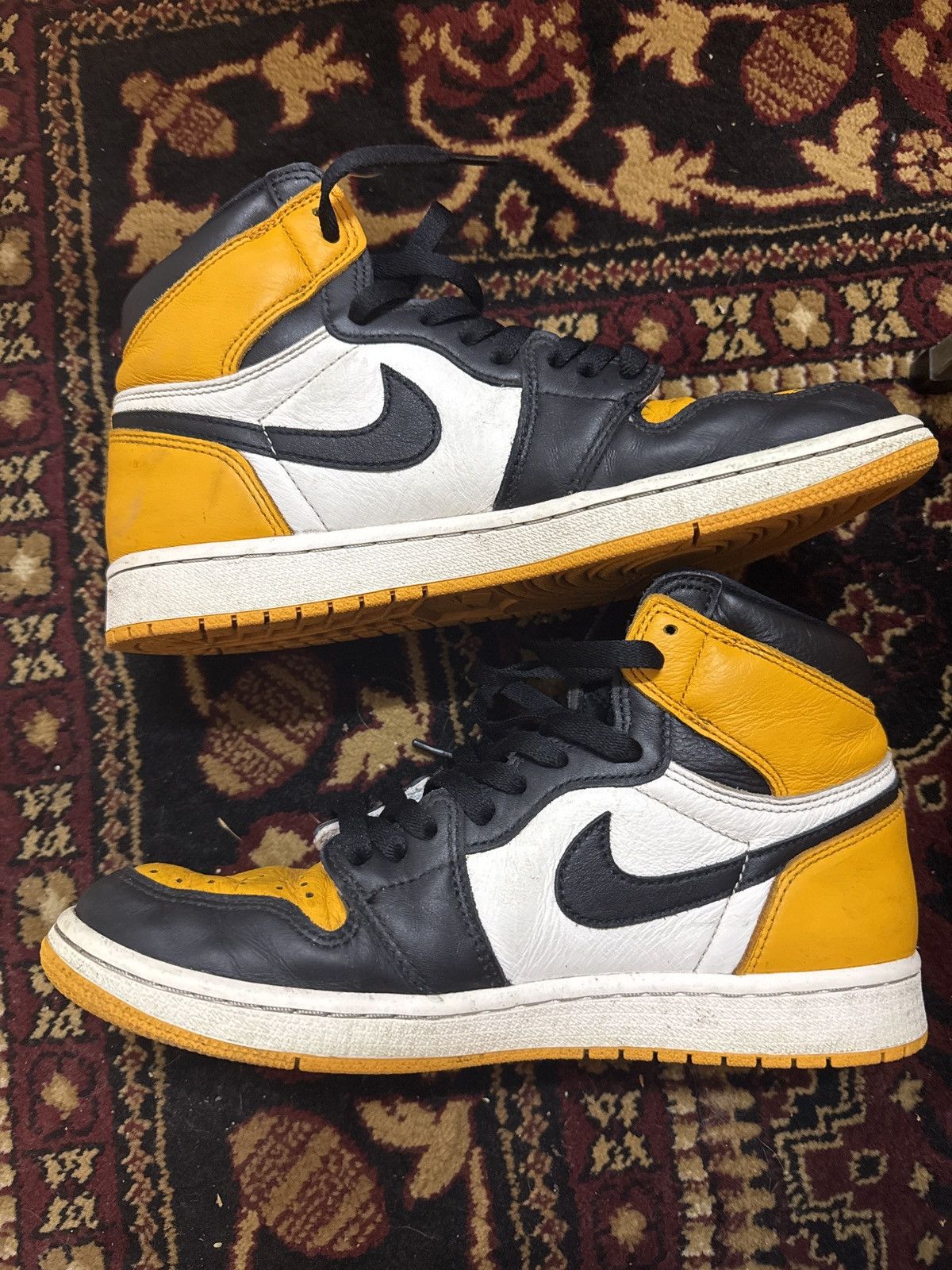 Nike Jordan 1 High Taxi Size US 9 / EU 42 - 7 Thumbnail