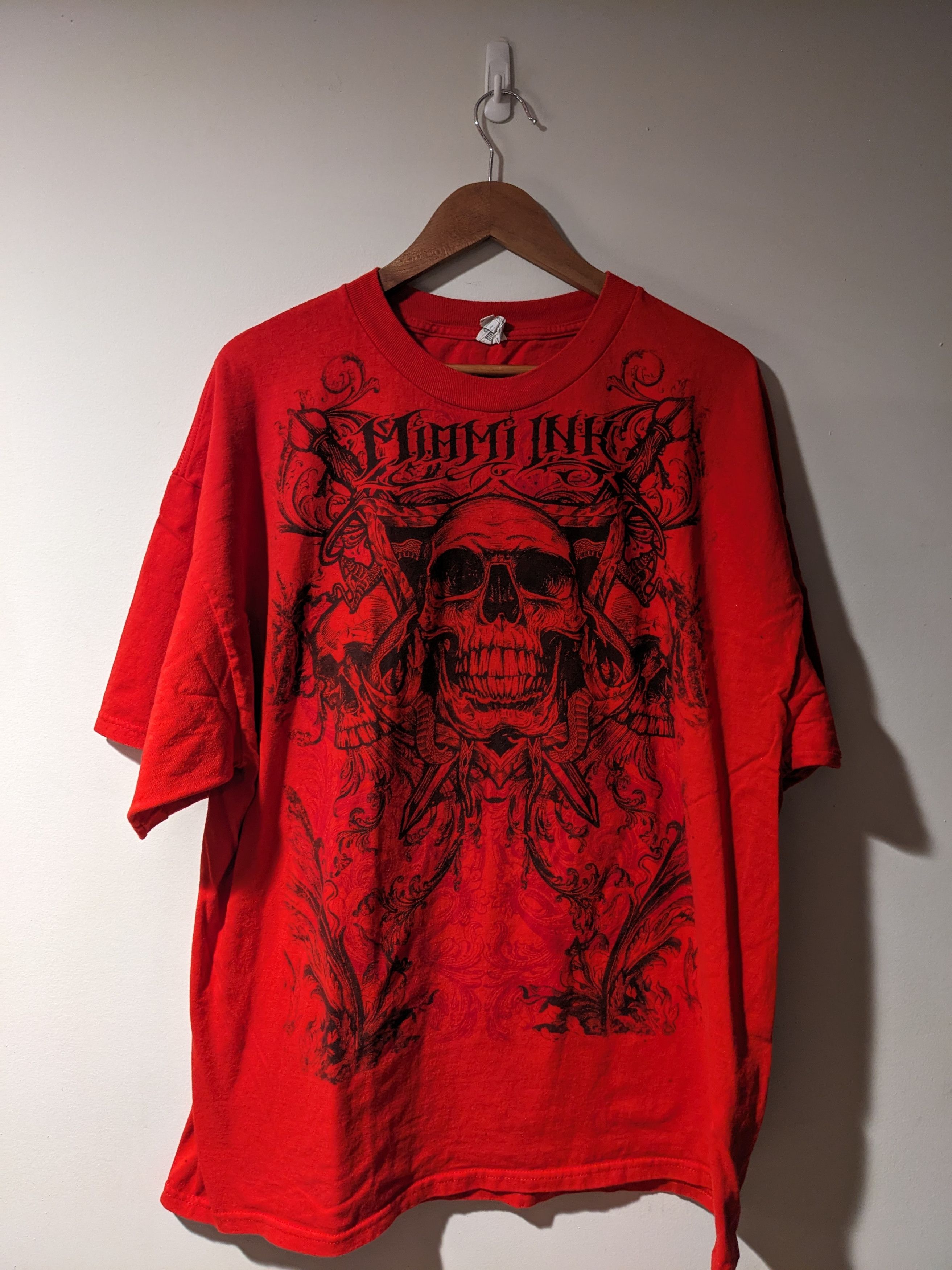 Affliction × Vintage Vintage Y2K Miami Ink Skull Affliction Red XX-Large T-Shirt Size US XXL / EU 58 / 5 - 1 Thumbnail