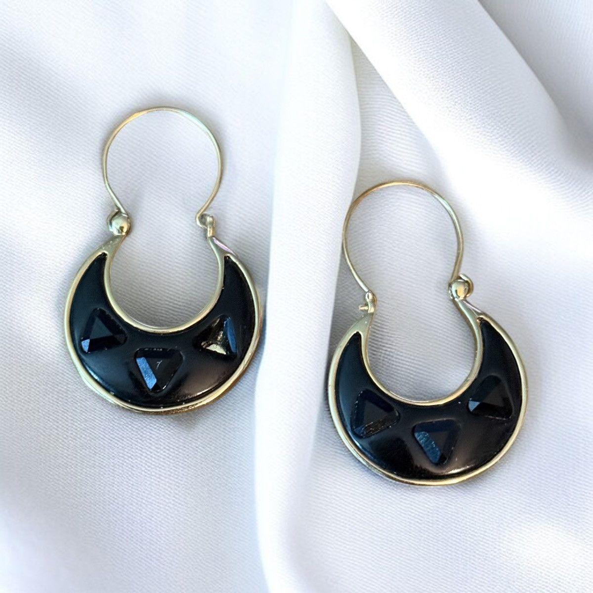 House of Harlow House of Harlow 1960 gold and black crescent hoop earrings Size ONE SIZE - 1 Thumbnail