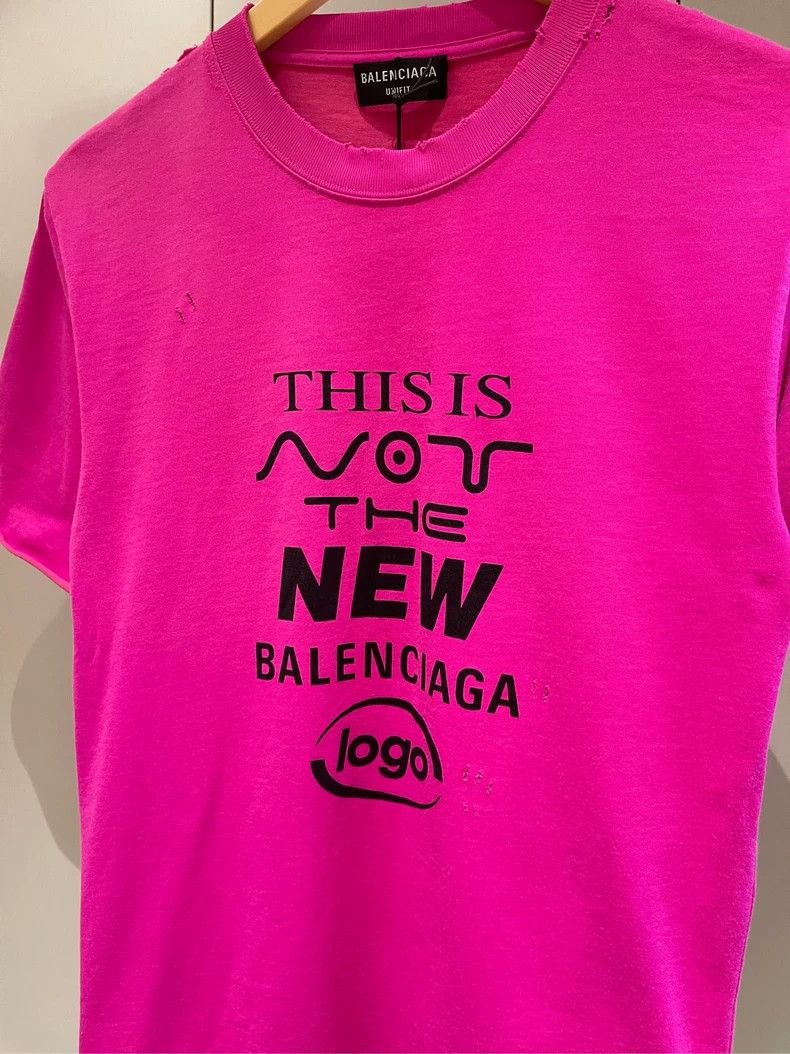 Balenciaga Balenciaga Dragon Fruit Slogan Logo Worn-out Damage Short S Size US XS / EU 42 / 0 - 4 Thumbnail