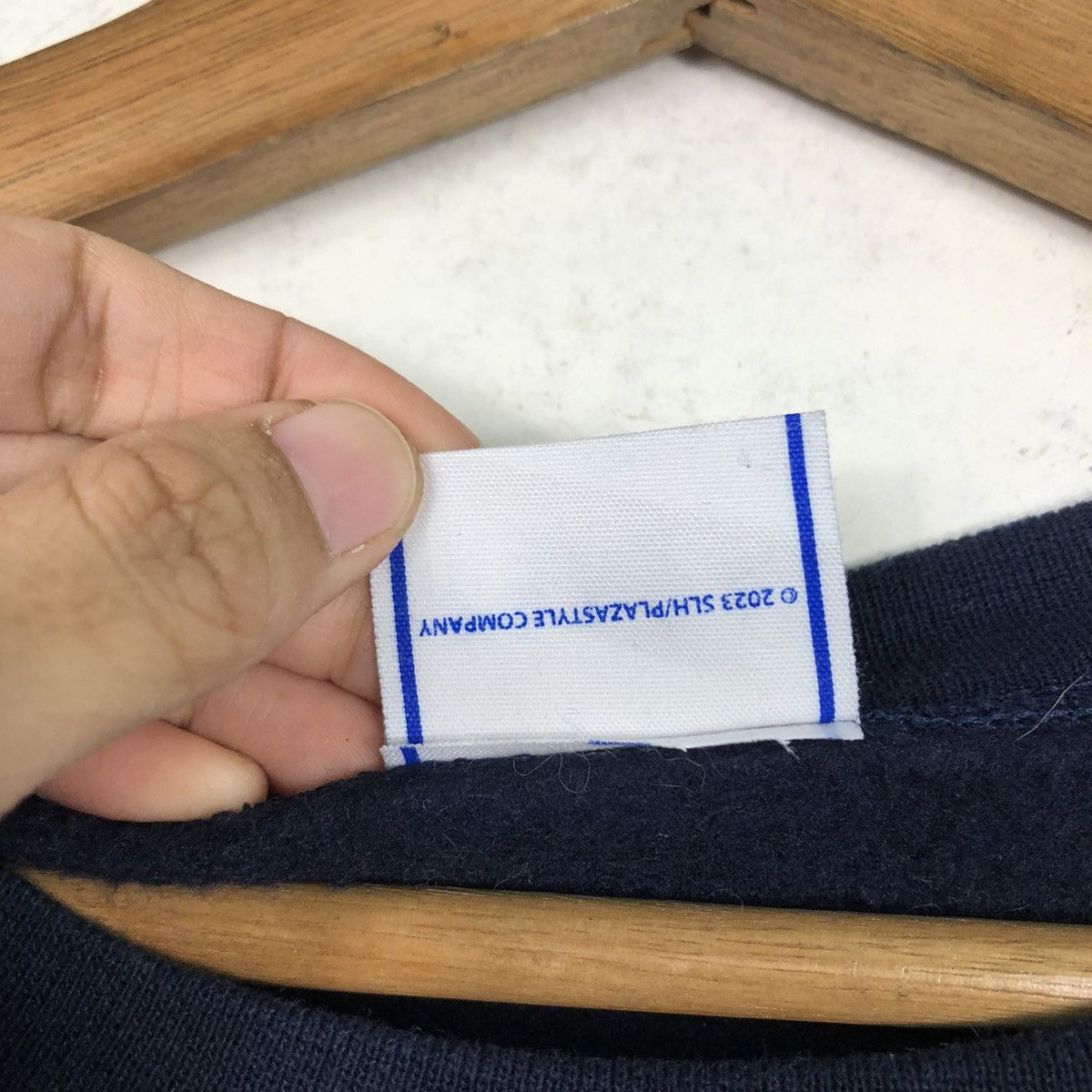 Japanese Brand PLAZA “Since 1966” Minimal Logo Crewneck — Navy Vintage Fit Size US L / EU 52-54 / 3 - 15 Thumbnail