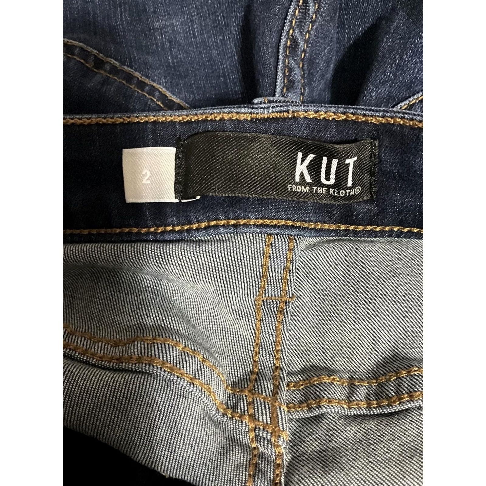 Vintage KUT from the Kloth Jeans Skinny Dark Wash Size 2 Women Regular 25x25.5 Button Closure Cotton Blend Denim Slim Inseam 25.5 Size 42" / US 20 - 3 Thumbnail