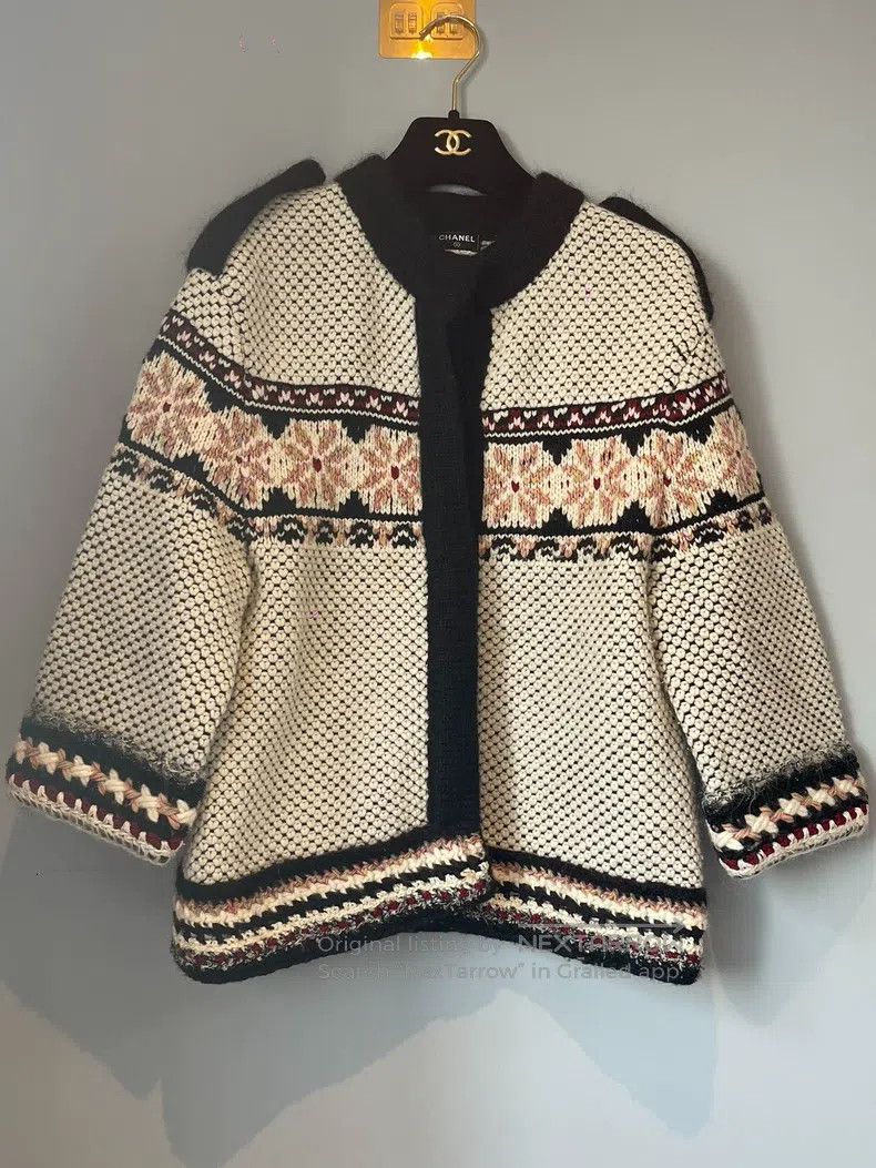Chanel Chanel Nordic vintage cardigan coat Size XS / US 0-2 / IT 36-38 - 1 Thumbnail