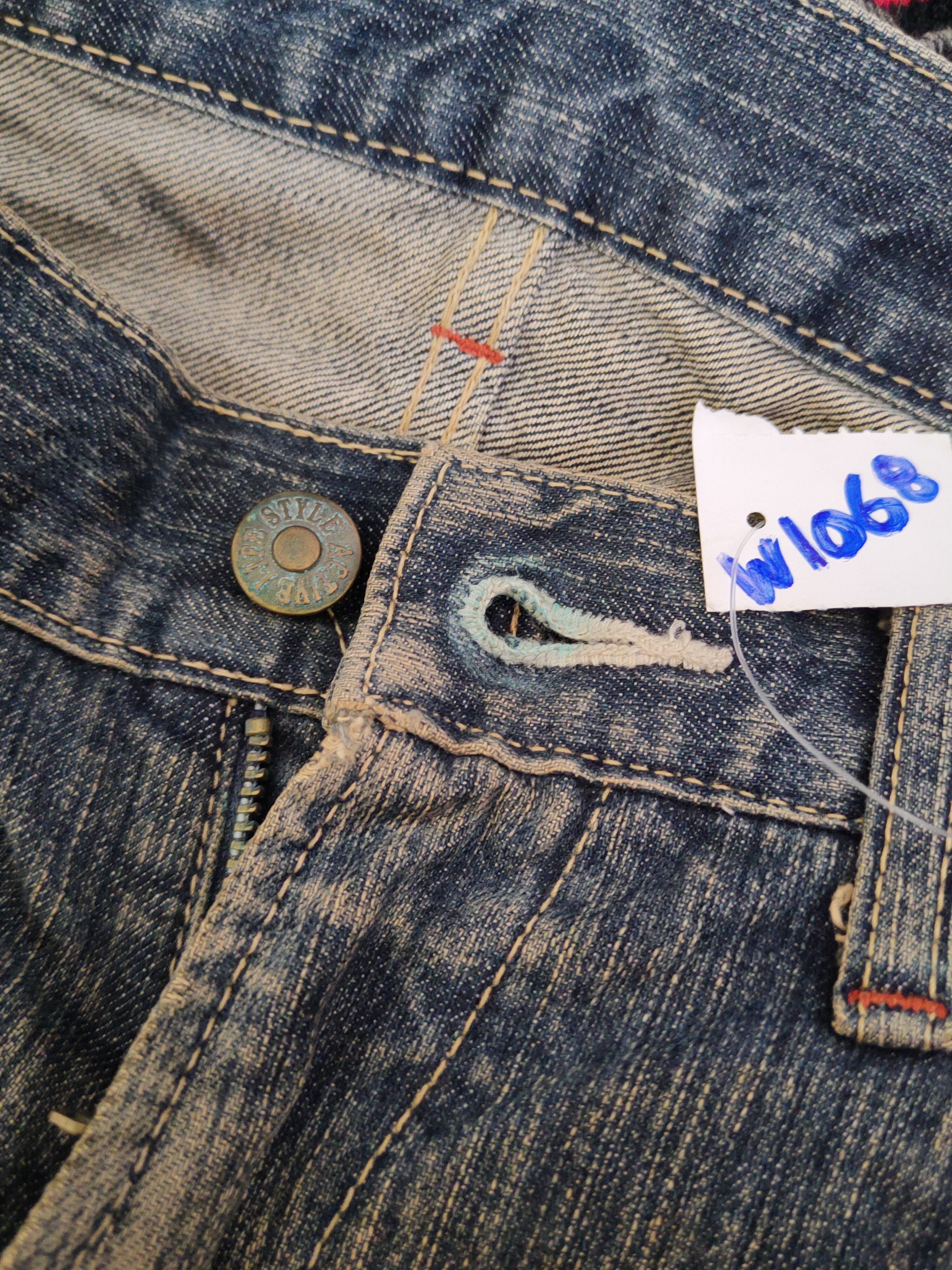 Japanese Brand Uniqlo Dark Blue Distressed Ripped Jeans #W1068 Size US 31 - 15 Thumbnail