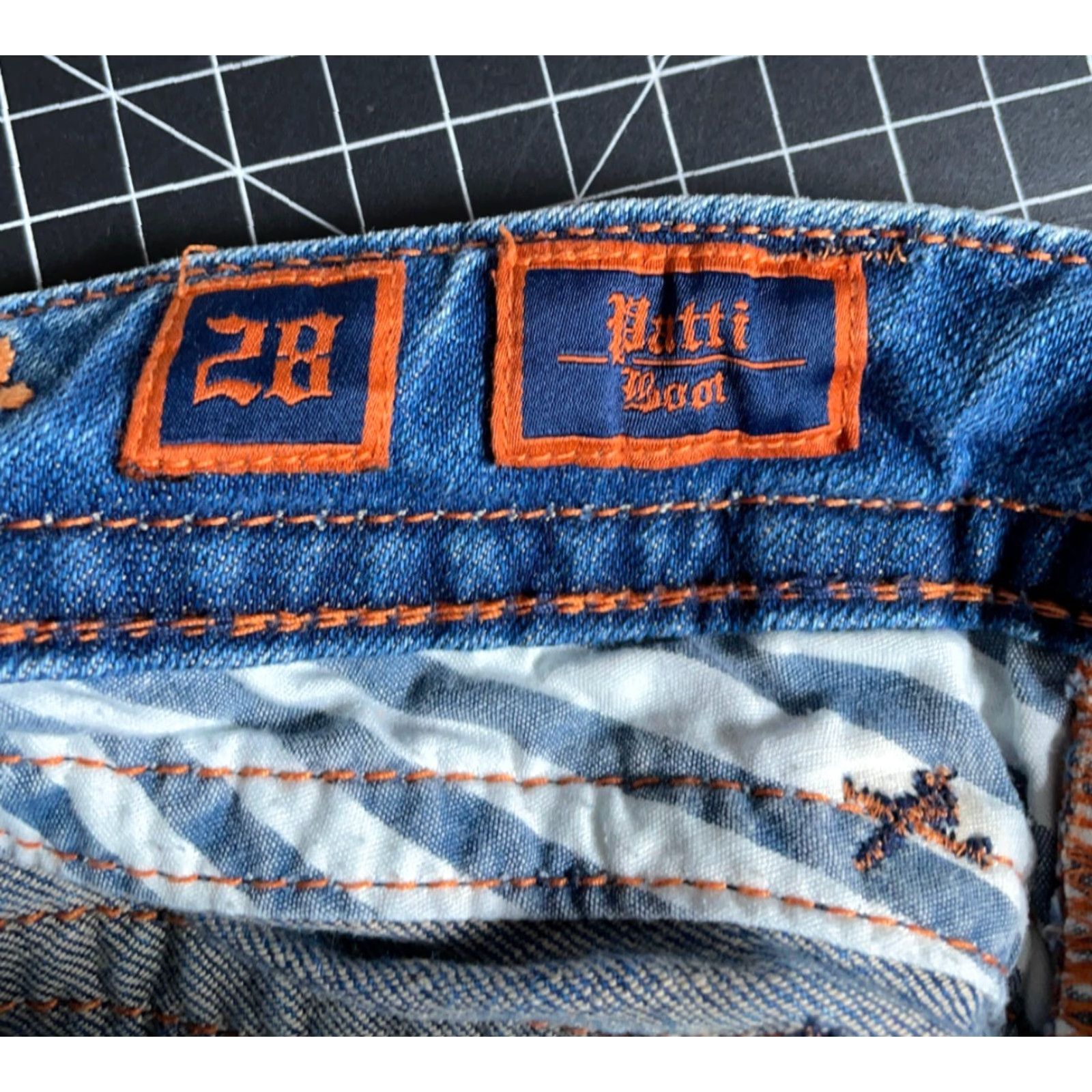 Vintage Rock Revival Patti Boot Cut Jeans Women's 28 Dark Blue Denim Stretch Flap Pocket 5-Pocket Design Regular Inseam 30"} Size 28" / US 6 / IT 42 - 4 Thumbnail