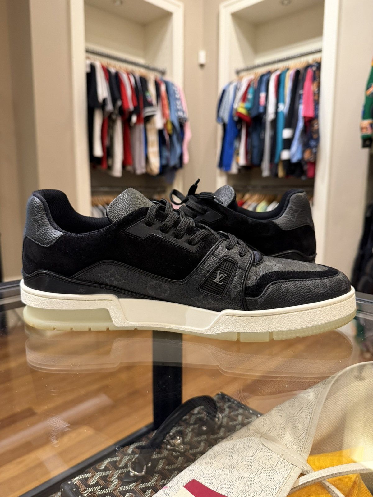 Louis Vuitton Louis Vuitton Monogram Trainer - Black Size US 6.5 / EU 39-40 - 3 Thumbnail