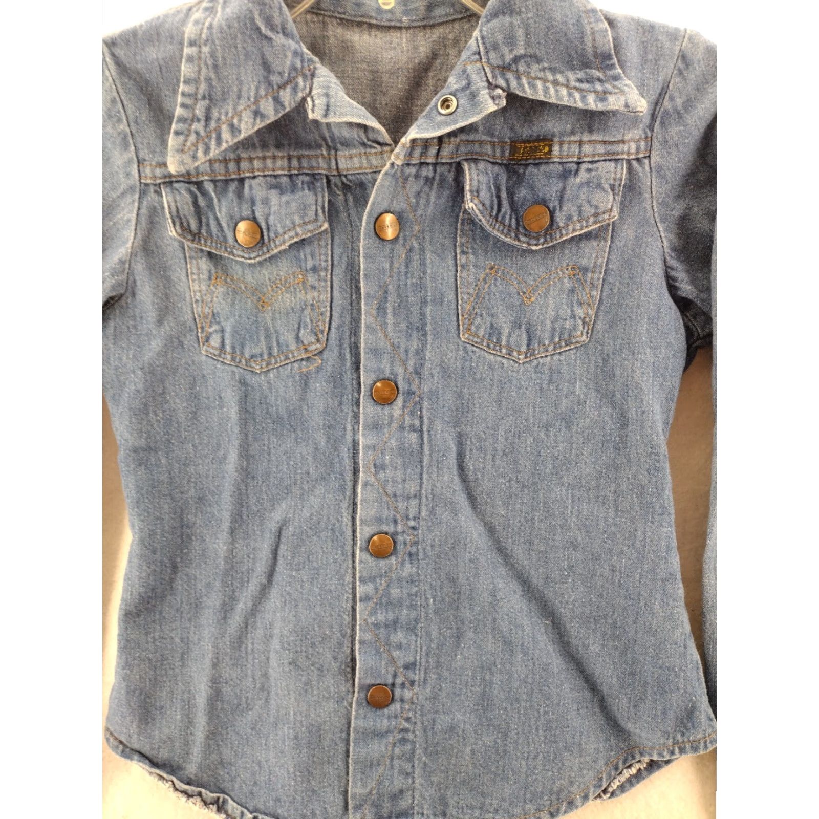 Denime VINTAGE Maverick Shirt Women M 70s Denim Western Button-Up Long Sleeve Blue - Casual Western Theme Mens/Womens (Women) Size M / US 6-8 / IT 42-44 - 2 Thumbnail