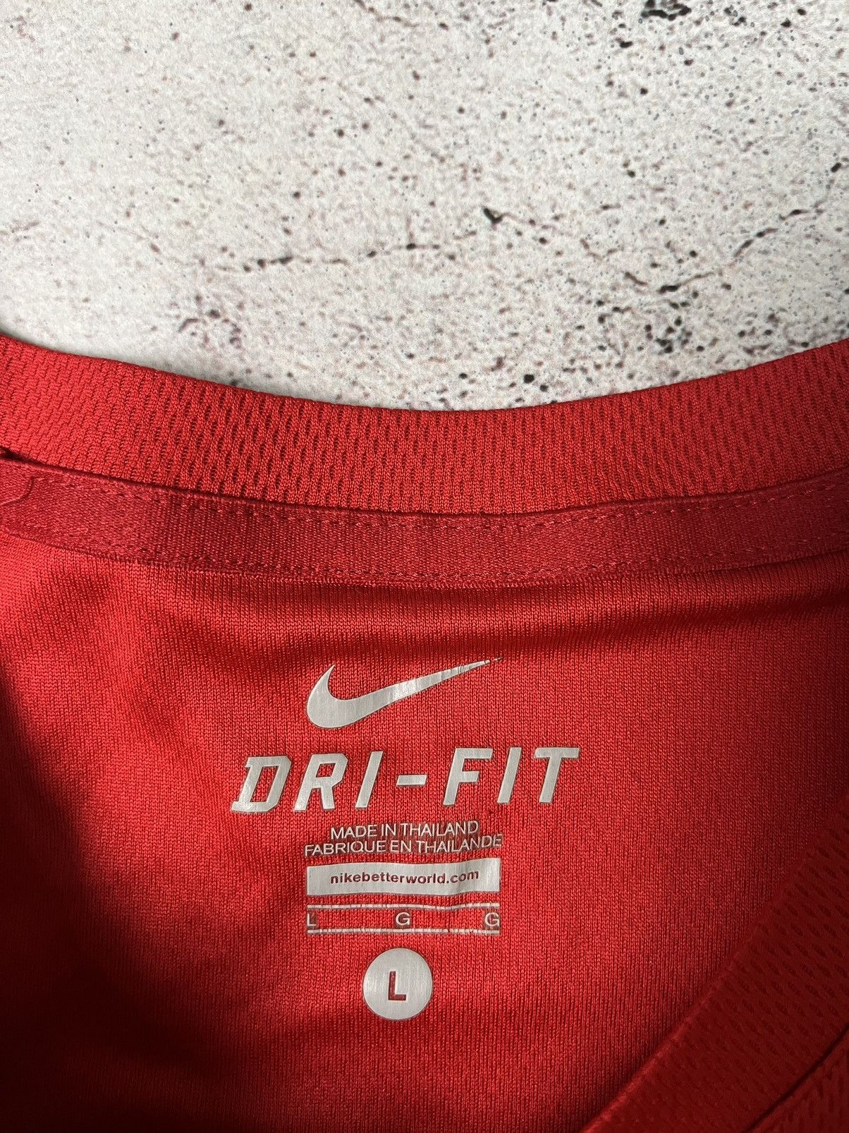 Nike NIKE FC MANCHESTER UNITED 2012/2013 TRAINING SOCCER JERSEY Size US L / EU 52-54 / 3 - 8 Thumbnail