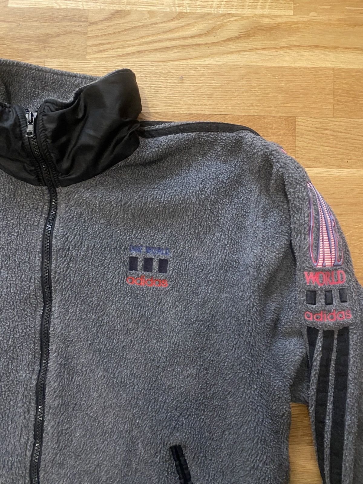 Adidas Adidas One World Vintage Polartec Polartec Trefoil Jacket Size US M / EU 48-50 / 2 - 2 Thumbnail