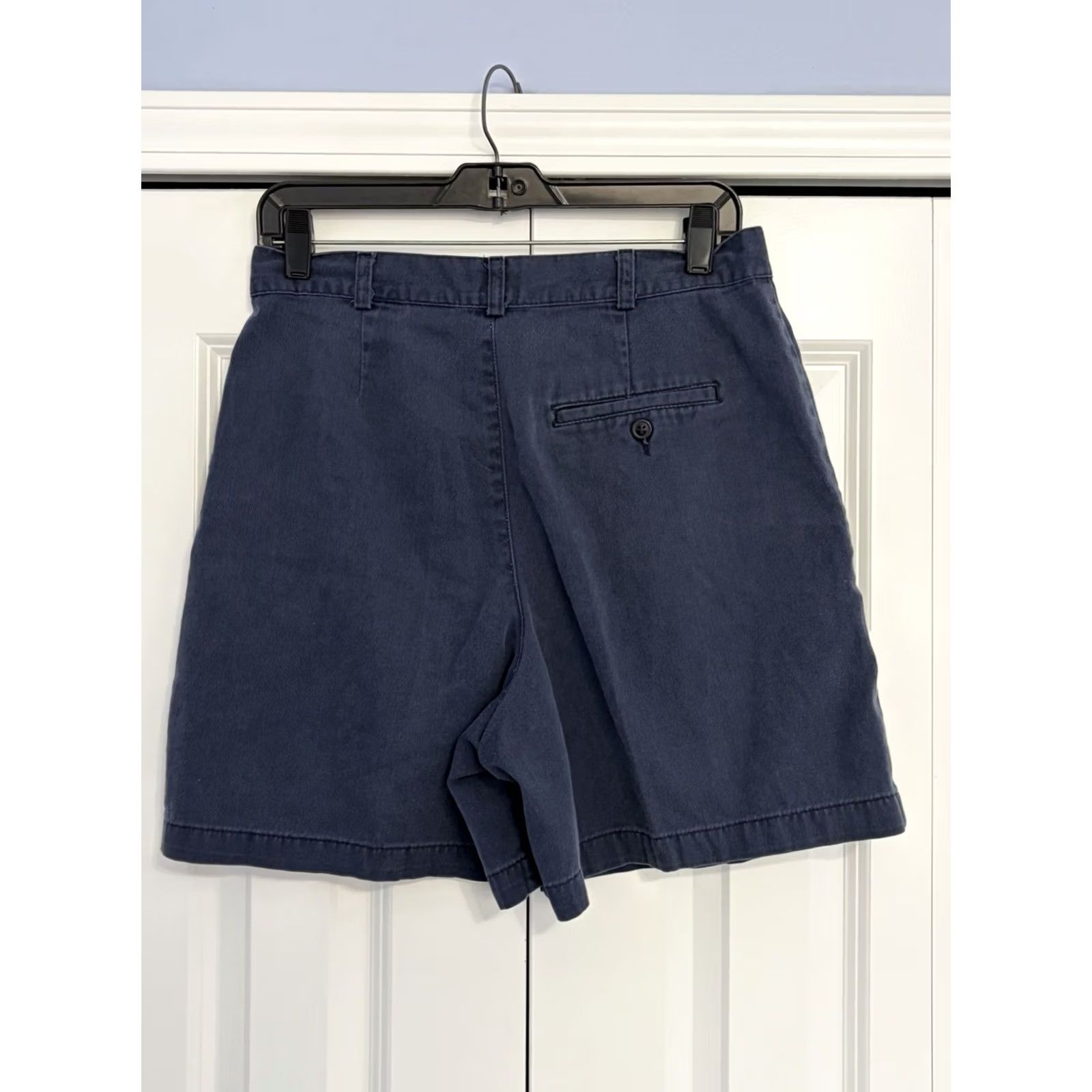Dockers VINTAGE Dockers Shorts Womens Blue Chino Pleated Size 12 Casual Stretch Button Twill Cotton Blend Spandex Regular Summer Women Size 34" / US 12 / IT 48 - 2 Thumbnail