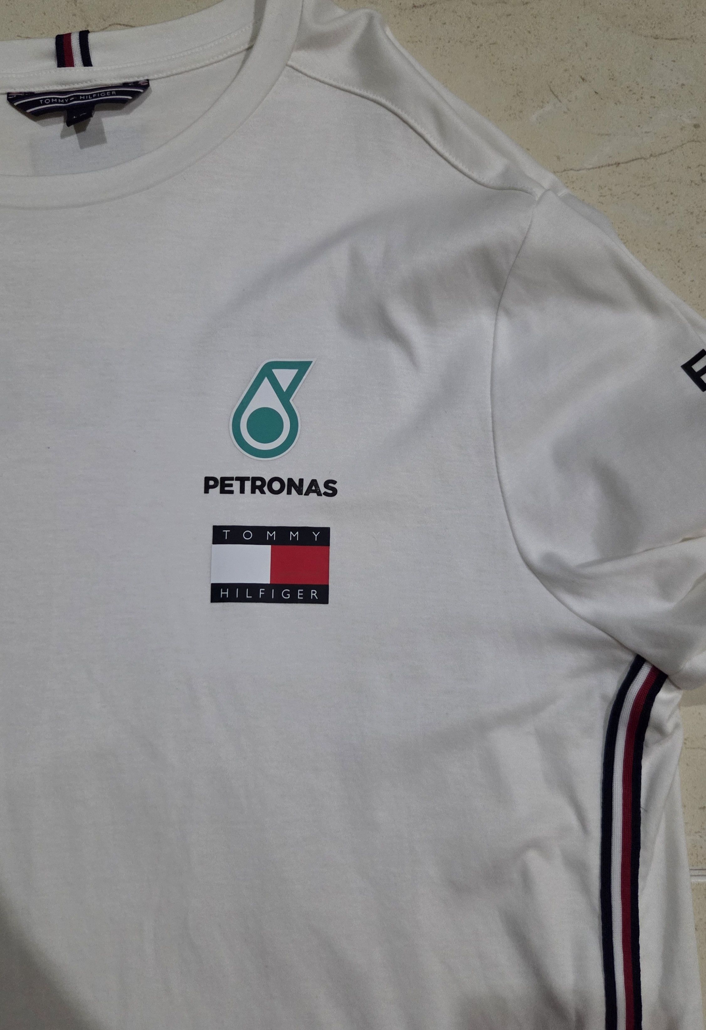 Tommy Hilfiger Lewis Hamilton Personal Driver Tee Mercedes-AMG PETRONAS F1 Size US M / EU 48-50 / 2 - 4 Thumbnail