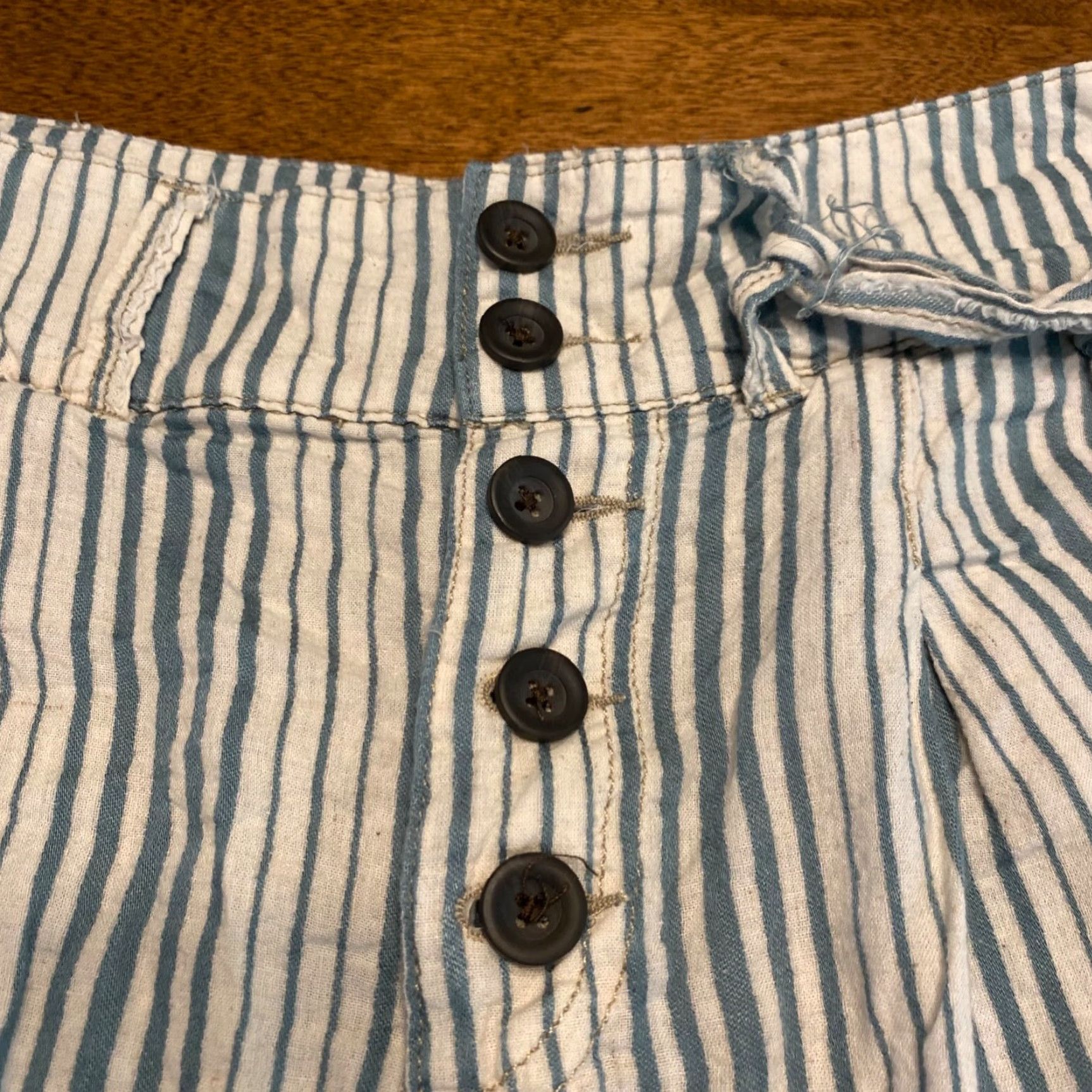 Free People Free People Shorts Womens 4 White Green Striped Button Lace Front 30" W 3" I Size 27" / US 4 / IT 40 - 2 Thumbnail