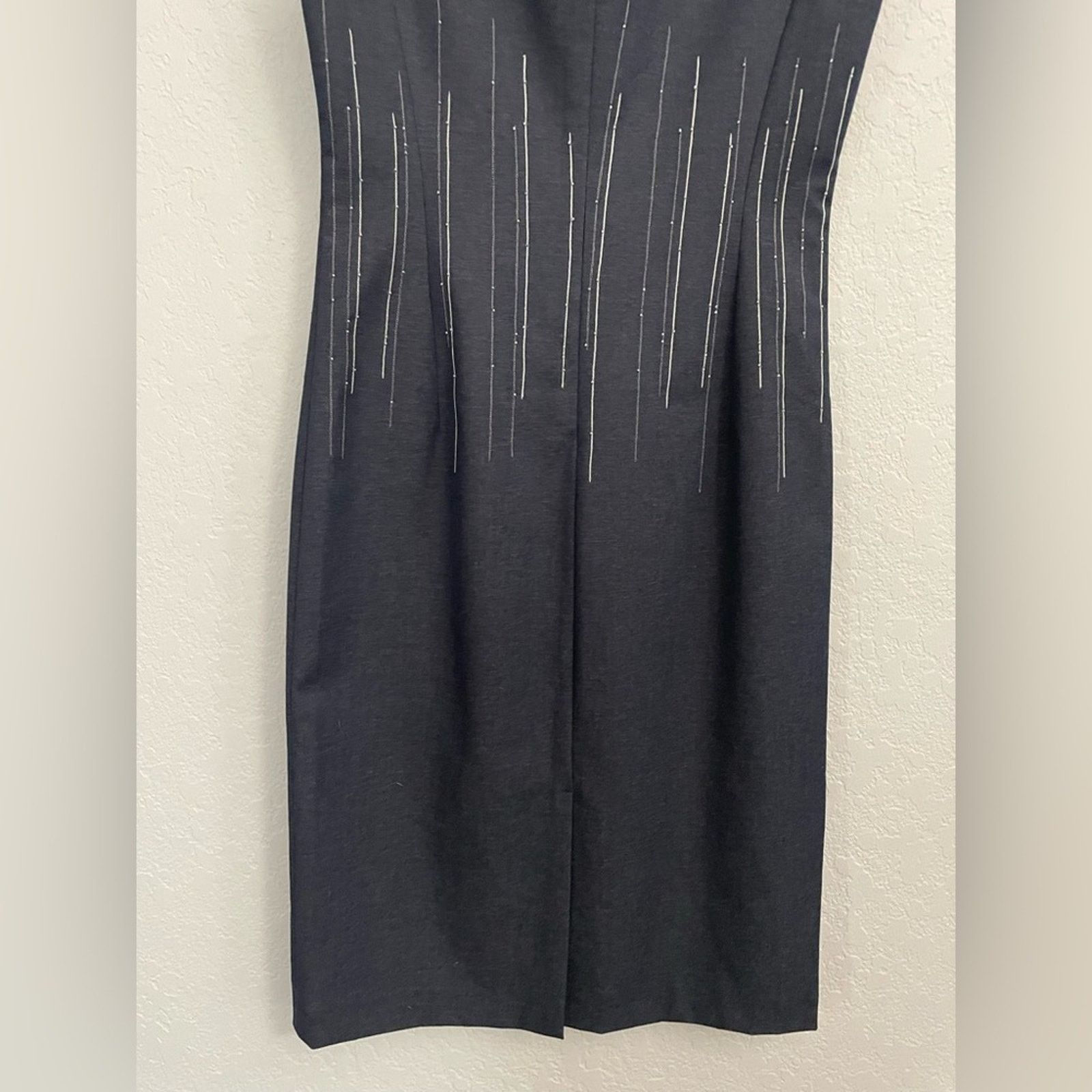 Anne Klein Anne Klein Gray Sleeveless dress embroidered design- size 4 Size S / US 4 / IT 40 - 8 Thumbnail