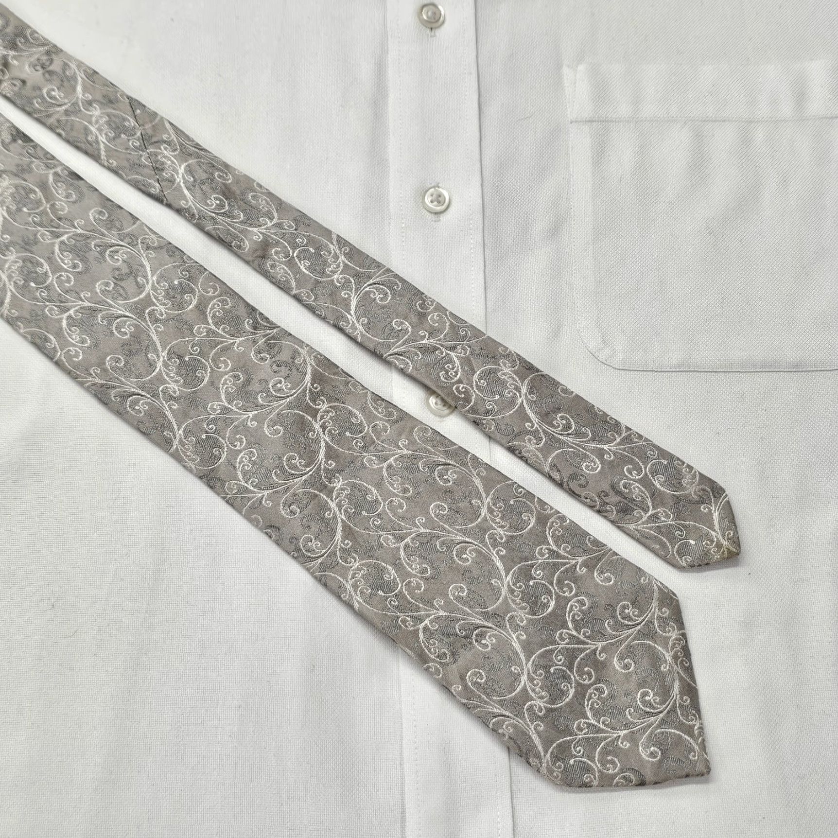 Sean John Sean John Necktie Men's 58.75" X 3.5" Silver Scroll Handmade 100% Silk Necktie Size ONE SIZE - 3 Thumbnail