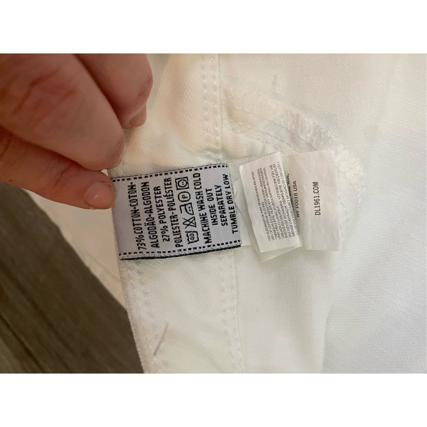 DL1961 DL1961 Angel Mid Rise Skinny Ankle Jeans in Milk White, Size Size 27" / US 4 / IT 40 - 6 Thumbnail