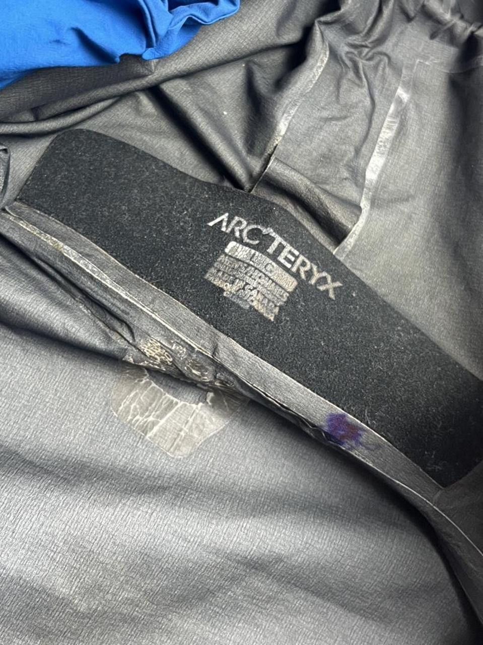 Arc'teryx 2000s arcteryx alpha sv gore tex pro jacket hiking outdoor Size US L / EU 52-54 / 3 - 7 Thumbnail