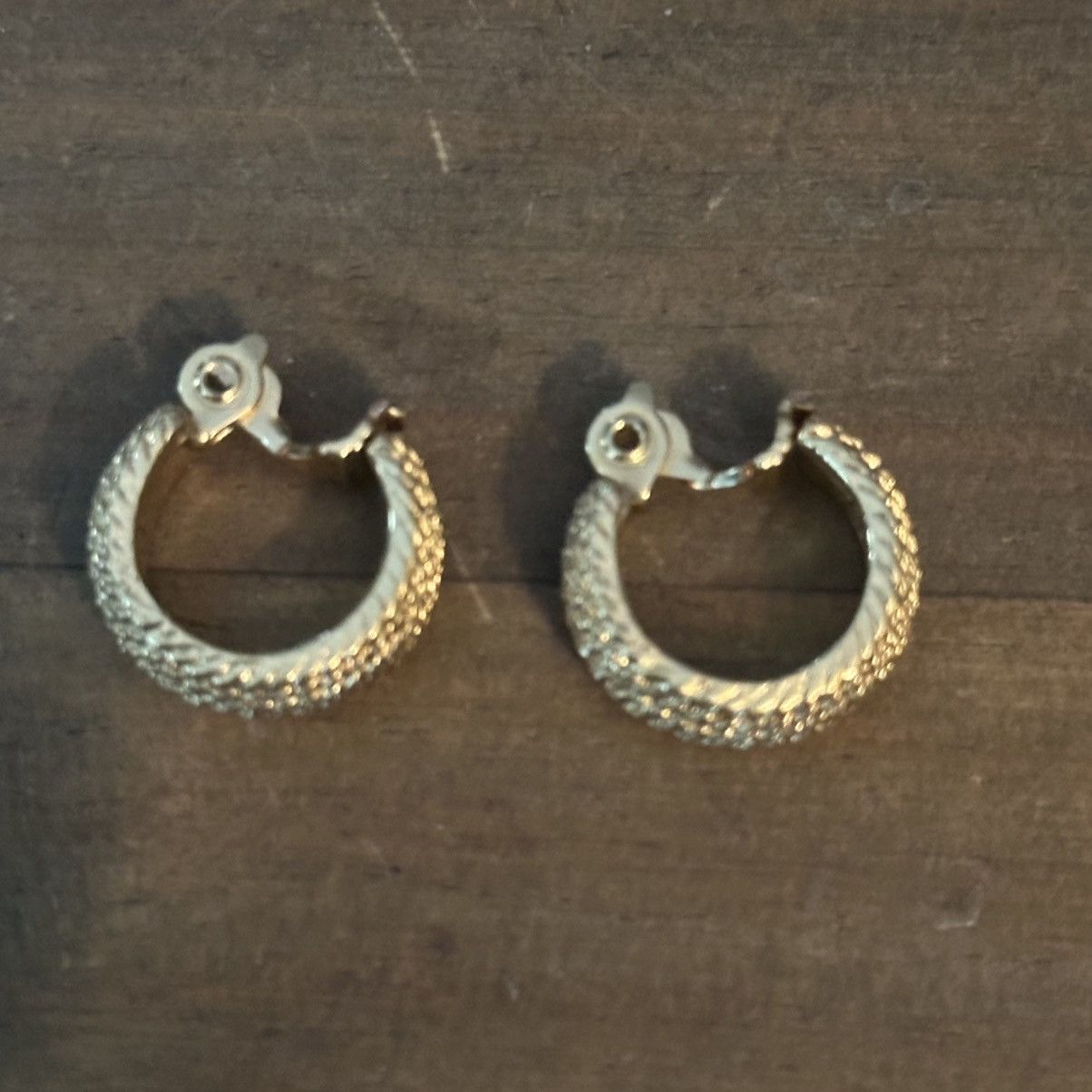 Monet Vintage Monet textured gold tone thick hoop clip on earrings Size ONE SIZE - 6 Thumbnail