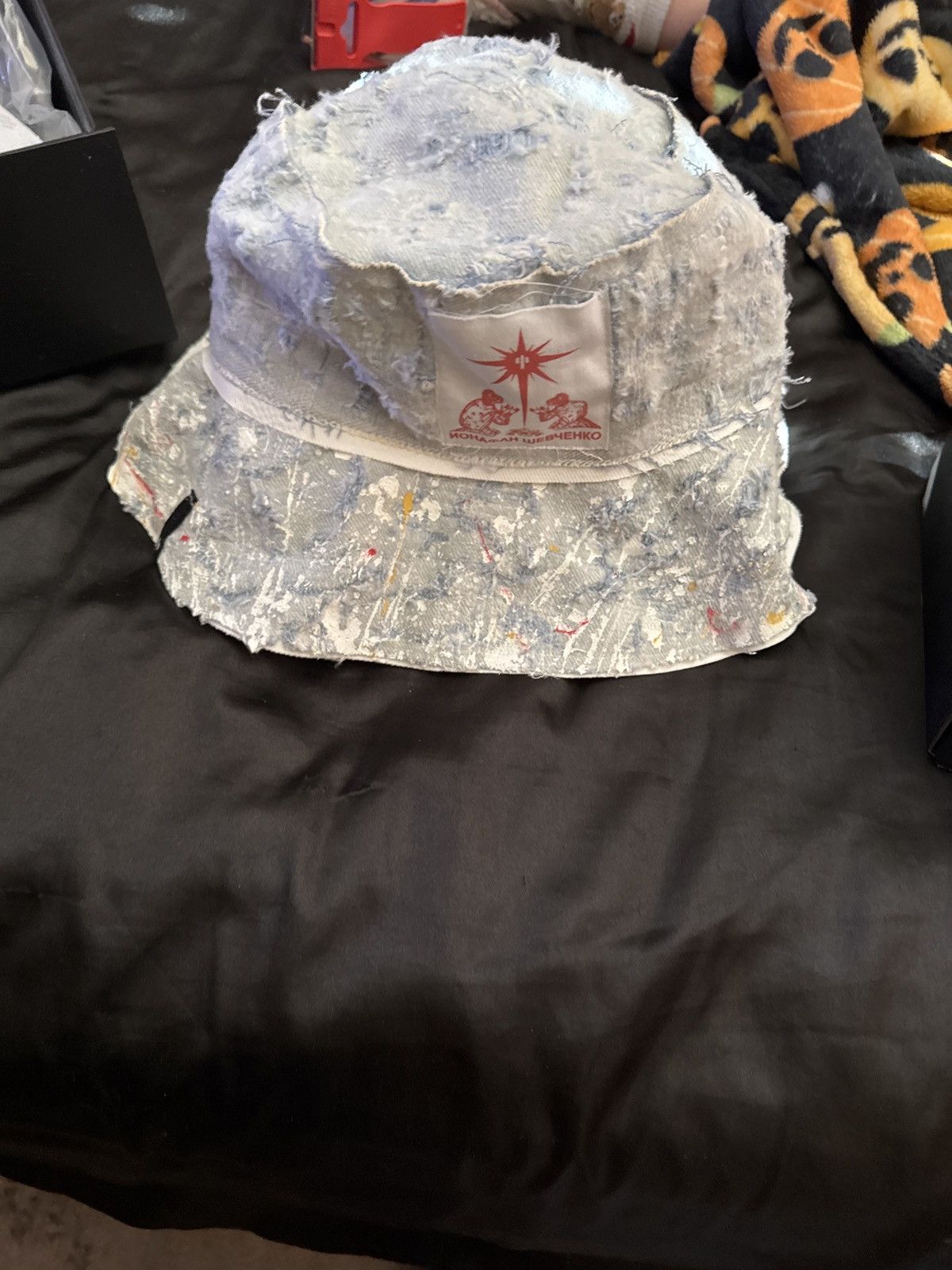Designer × Vintage Famine paint bucket hat Size ONE SIZE - 3 Thumbnail