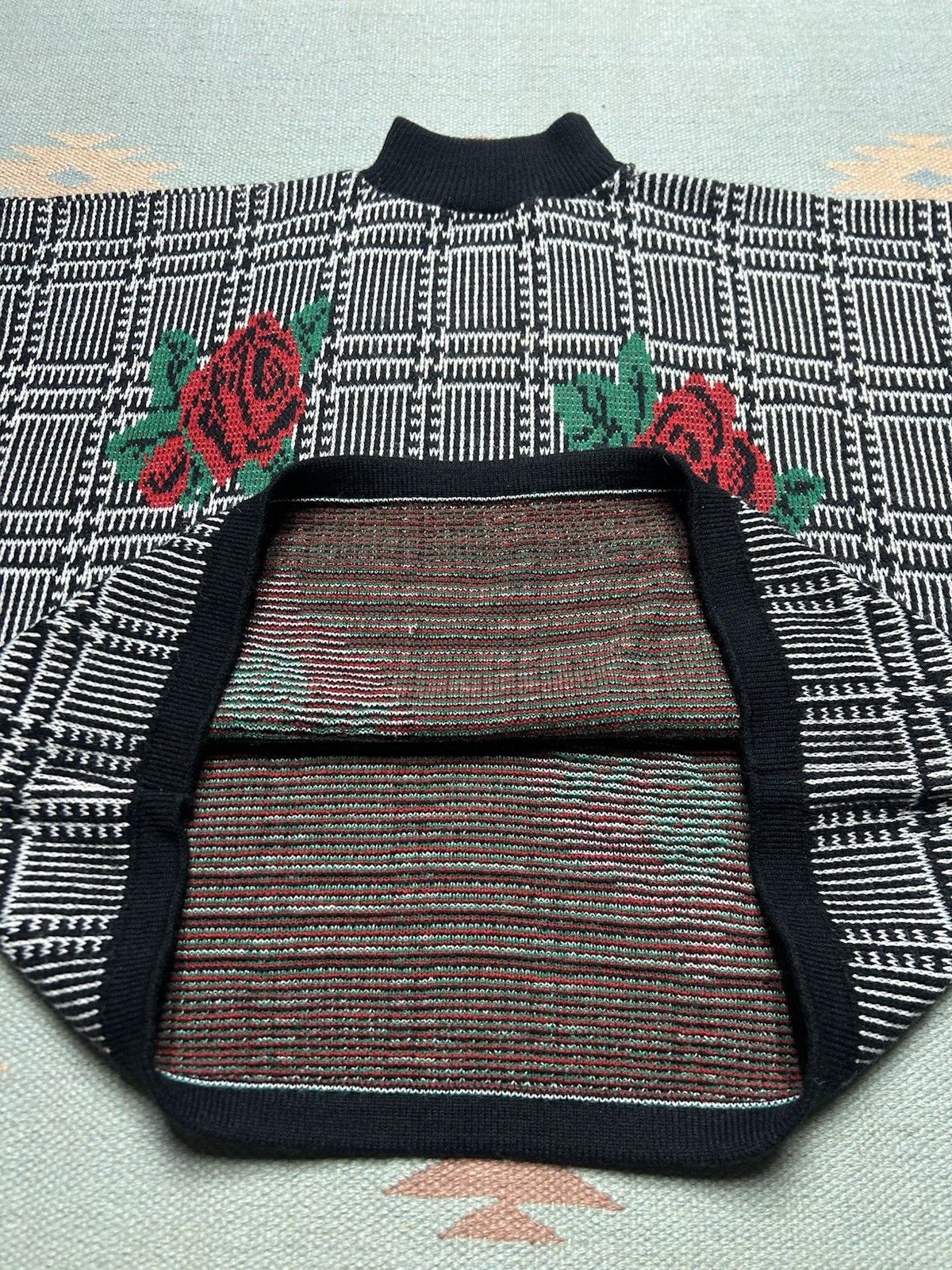 Vintage 80s acrylic knit sweater roses flowers checkered cropped XXL Size XXL / US 16-18 / IT 52-54 - 3 Thumbnail