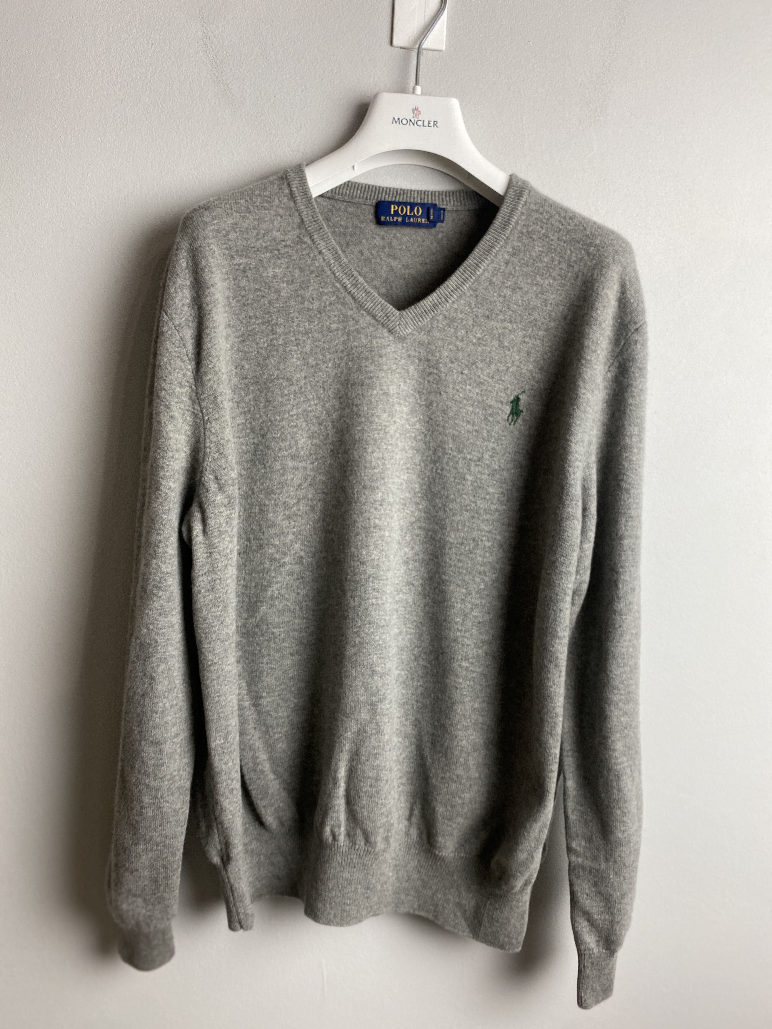 Polo Ralph Lauren Polo Ralph Lauren merino wool v neck sweater knitwear Size US L / EU 52-54 / 3 - 1 Thumbnail