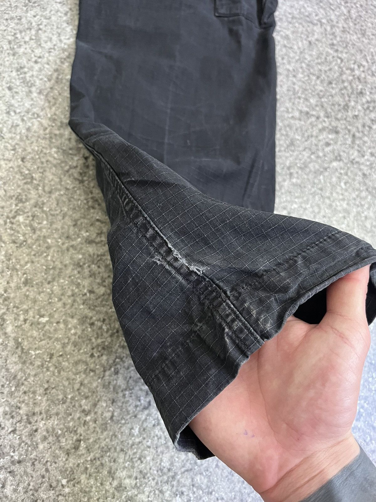 Carhartt × Carhartt Wip Distressed Carhartt cargo pants w32 l32 Size US 32 / EU 48 - 13 Thumbnail