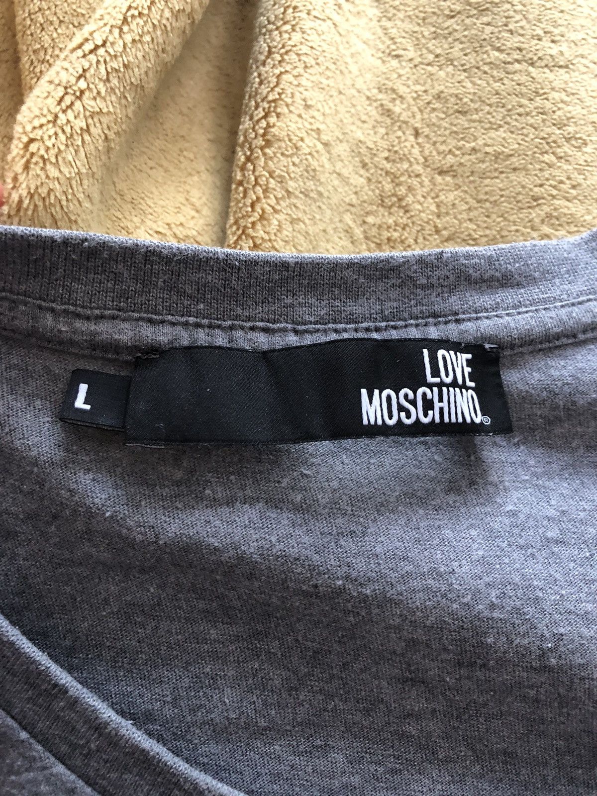 Moschino LOVE MOSCHINO VINTAGE DESIGNER QUALITY TEE SHIRT Size US L / EU 52-54 / 3 - 3 Thumbnail