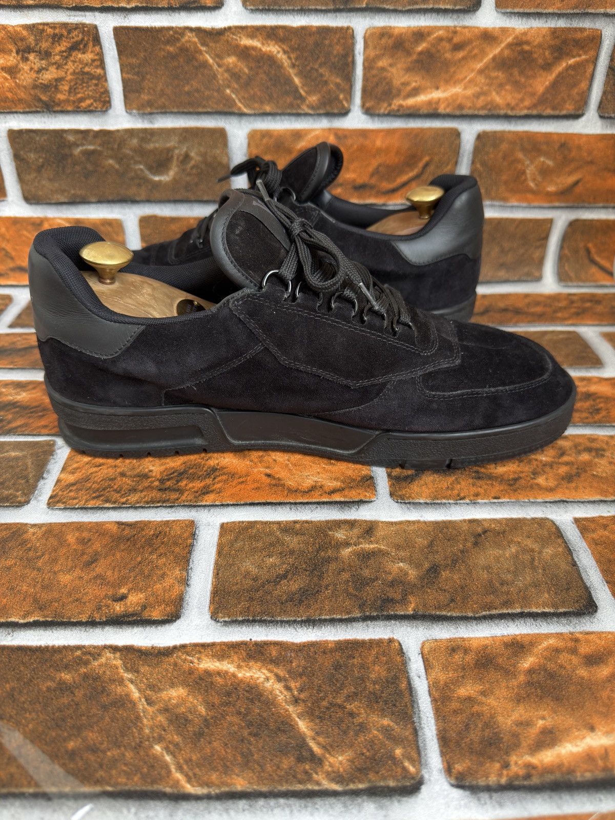 Louis Vuitton LV Trainer Shoes Suede Louis Vuitton Sneaker Trainers Size US 9.5 / EU 42-43 - 11 Thumbnail