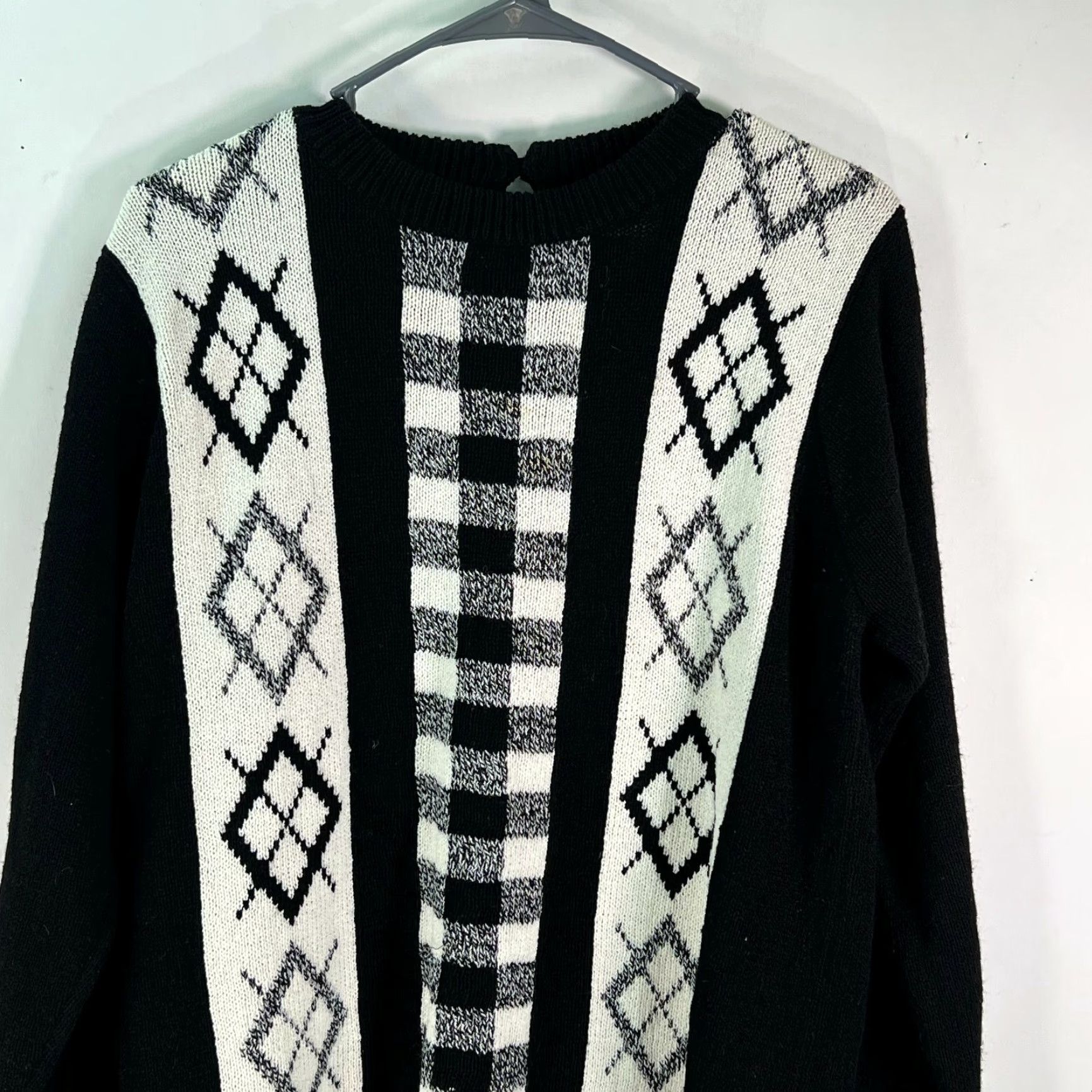 Vintage VINTAGE Anne Crimmins For Umi Collection Women Sweater - Black Geometric Knit Pullover, Crew Neck, Size M Size M / US 6-8 / IT 42-44 - 3 Thumbnail