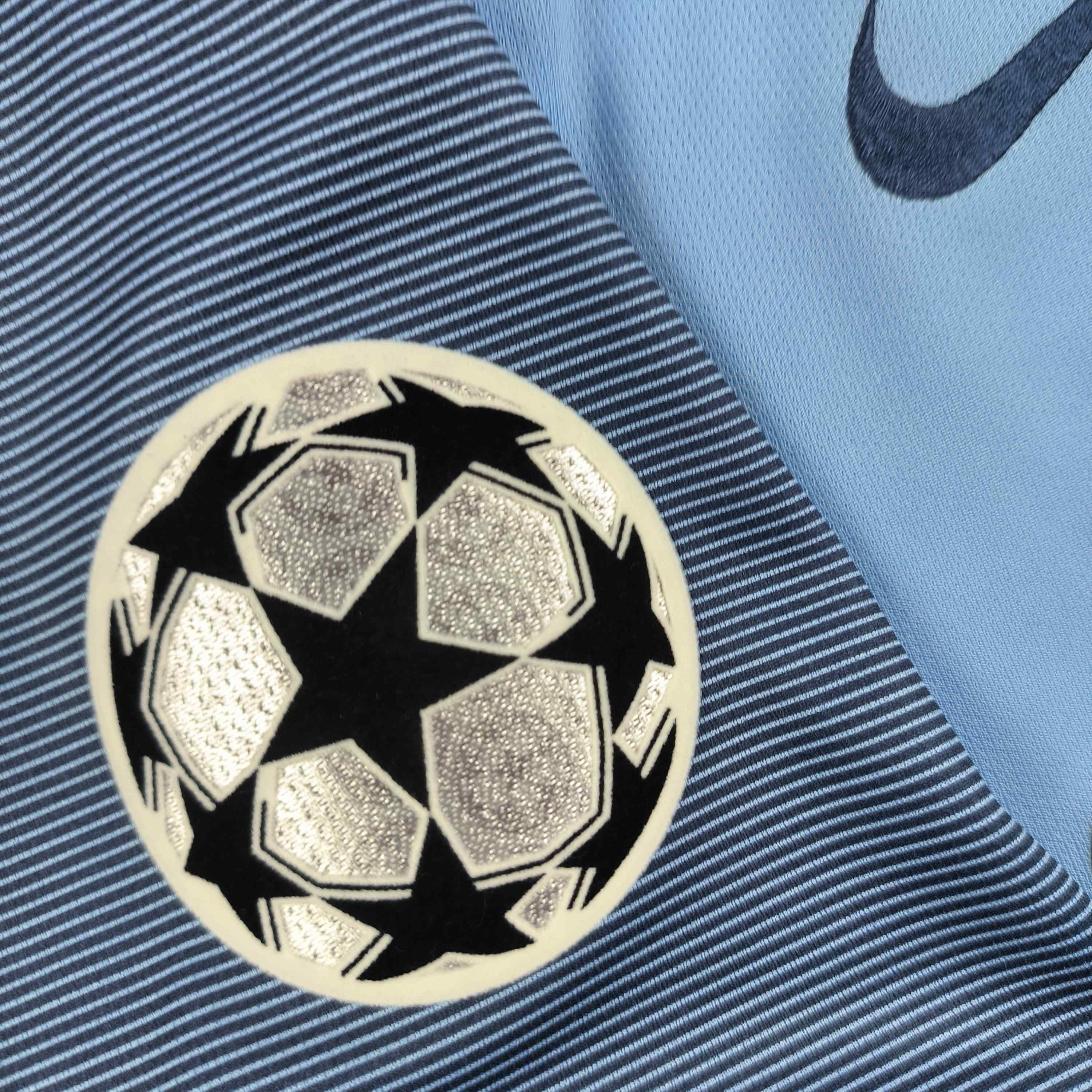 Nike Manchester City 16-17 home UCL Kun Agüero football jersey L Size US L / EU 52-54 / 3 - 7 Thumbnail