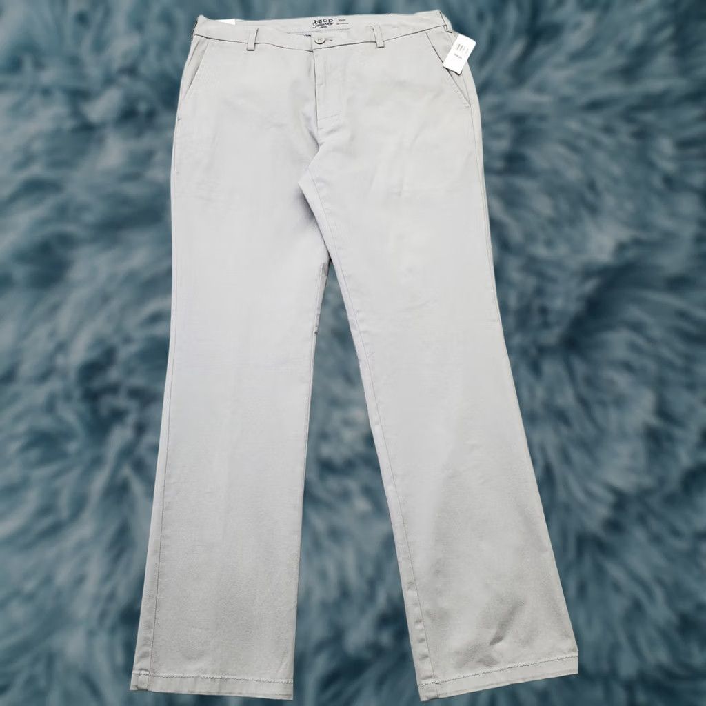Izod IZOD Mens 32x32 Saltwater Chino Pants Gray Easy Care Stretch Flat Front Straight Casual Pants Mens Size 32 Gray Chino Stretch Flat Front Straight Wear Size US 32 / EU 48 - 1 Thumbnail