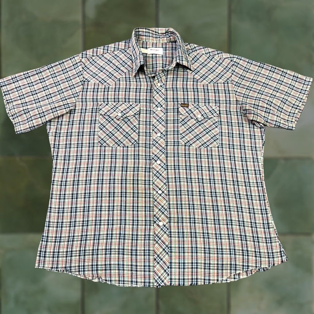 Wrangler VINTAGE Wrangler Button-Up Plaid Short Sleeve Pearl Snap XL Mens Shirt Size US 36 / EU 52 - 1 Thumbnail