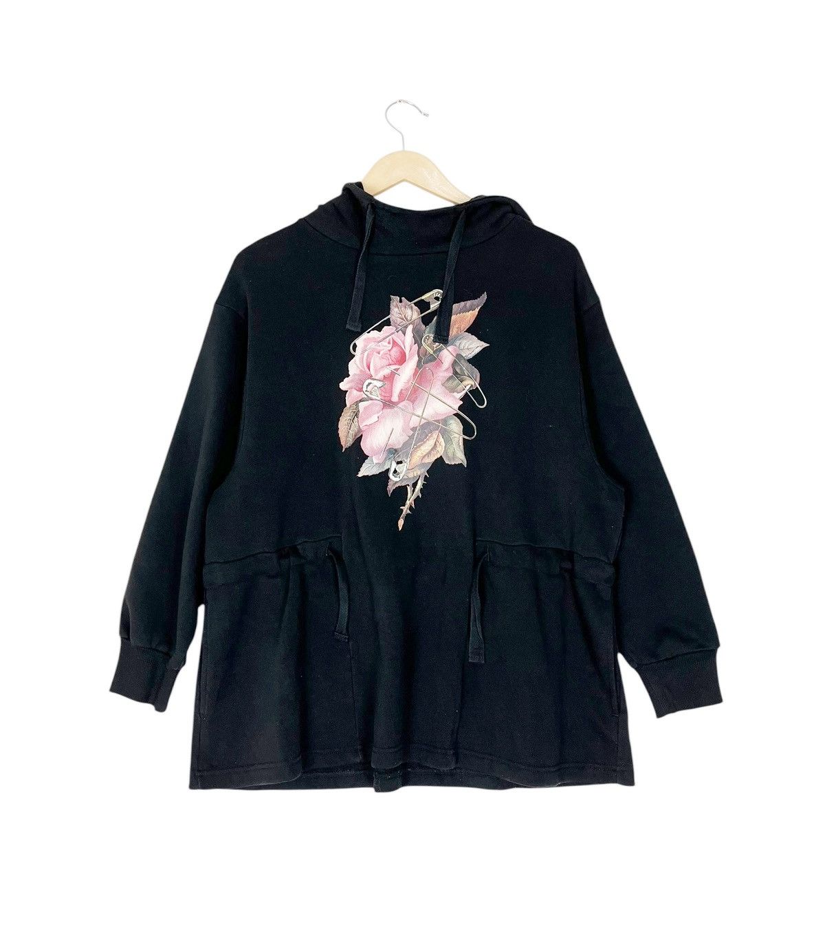 Gu x Undercover Flowers Pin Logo Hoodie