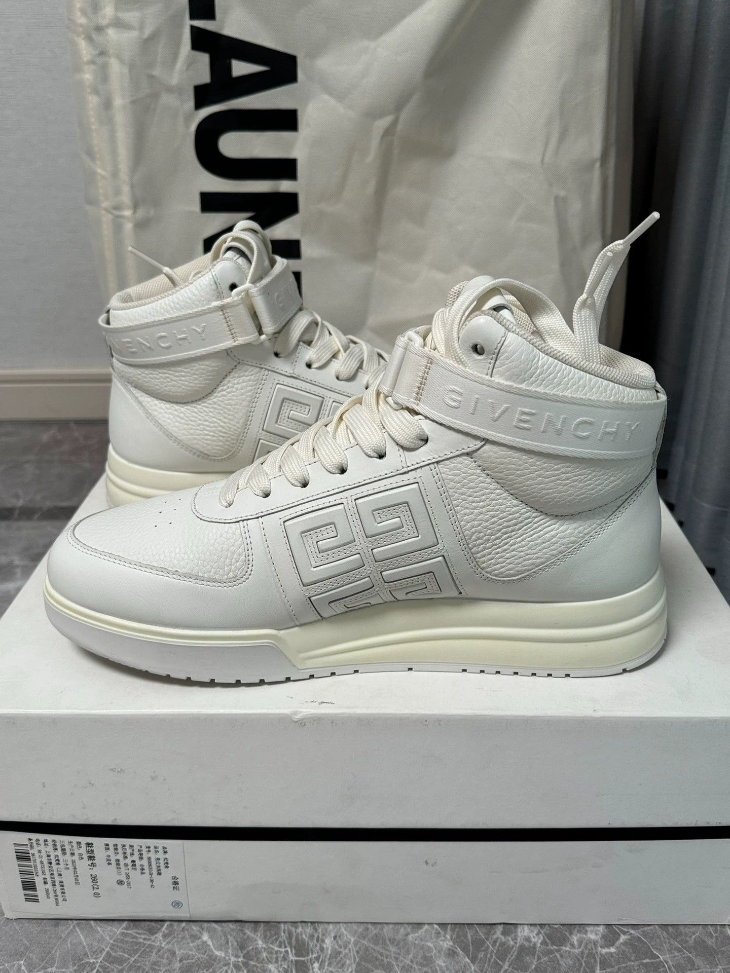 Givenchy Givenchy 4G Logo High Top Sneakers White 42 Size US 9 / EU 42 - 7 Thumbnail