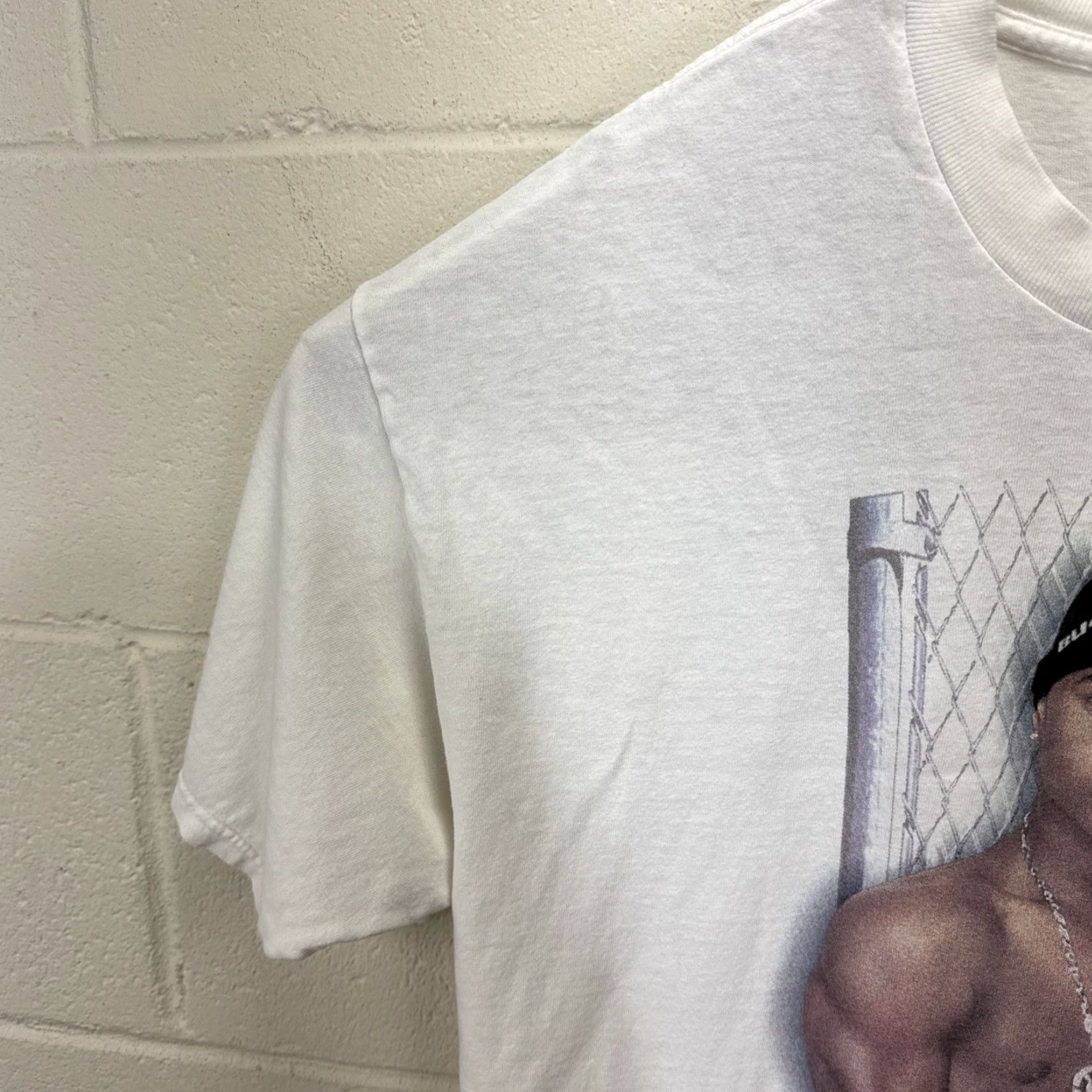 Gildan VINTAGE 1997 Usher My Way Album Promo T-Shirt Mens XL White 90s Music Hip Hop Graphic Print Size US XL / EU 56 / 4 - 5 Thumbnail