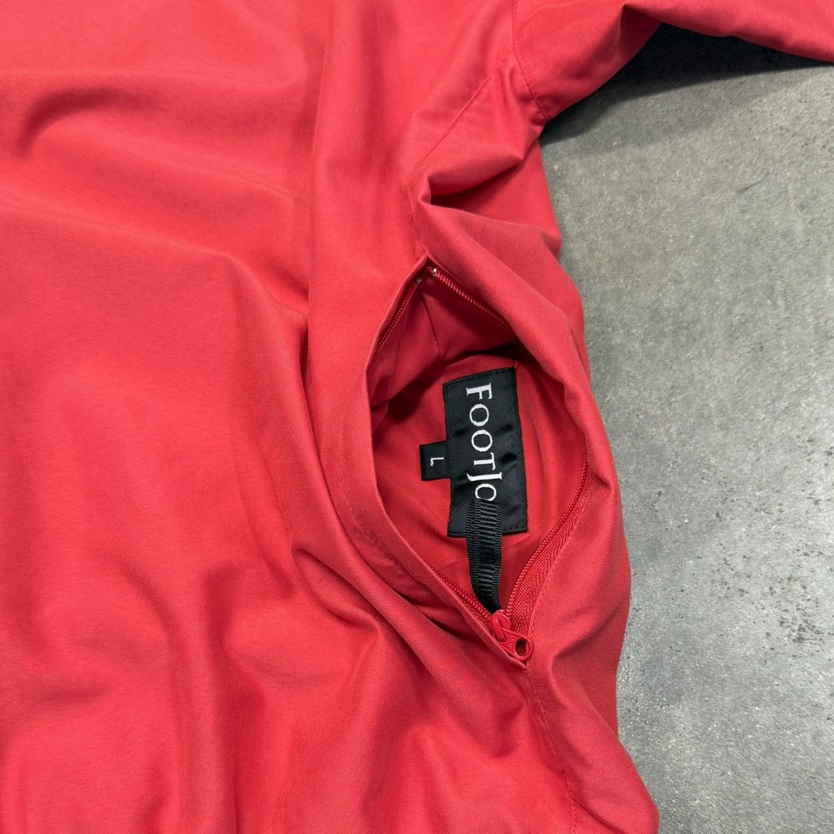 Footjoy Vintage FootJoy Red Golf Windbreaker Pullover V-Neck Size US L / EU 52-54 / 3 - 4 Thumbnail
