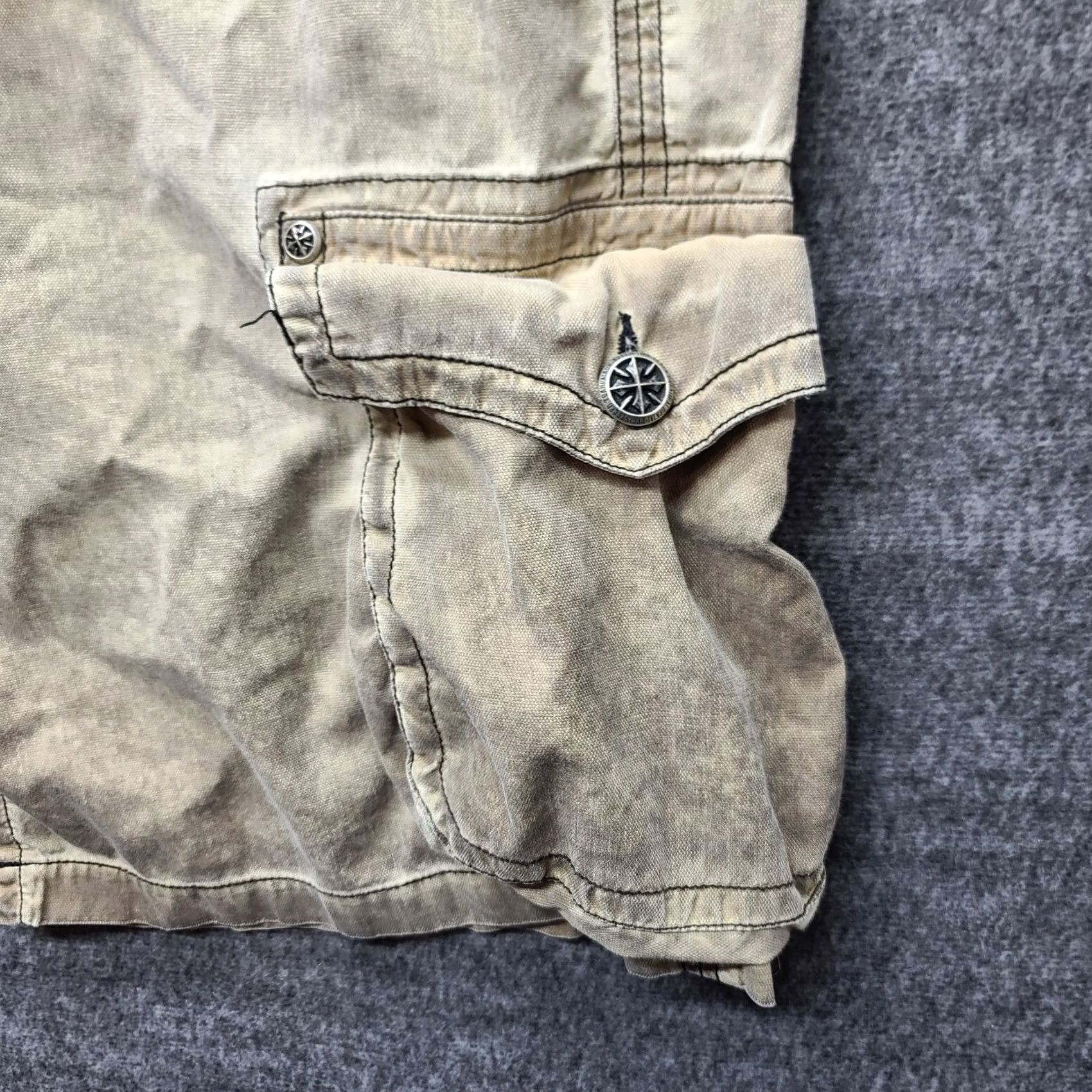 Affliction Affliction Cargo Shorts Mens 40 Beige Cotton Polyester Distressed 90s Grunge Gothic MMA Cargo Pocket Button Zipper Embroidered Logo Size US 40 / EU 56 - 6 Thumbnail