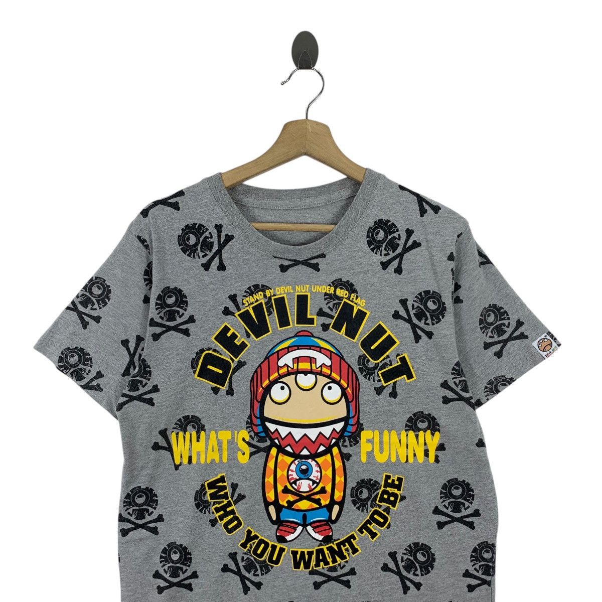 Vintage DEVIL NUT JAPAN Under Red Flag Over Print Tee Shirt Top Size M / US 6-8 / IT 42-44 - 2 Thumbnail