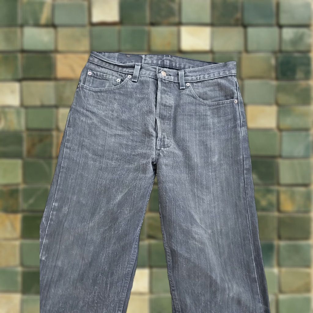 Levi's VINTAGE Levi's 501 Jeans Mens Size 33x30 Black Denim Straight 1990s USA Made Size 33 Inseam 30 Size US 33 - 1 Thumbnail