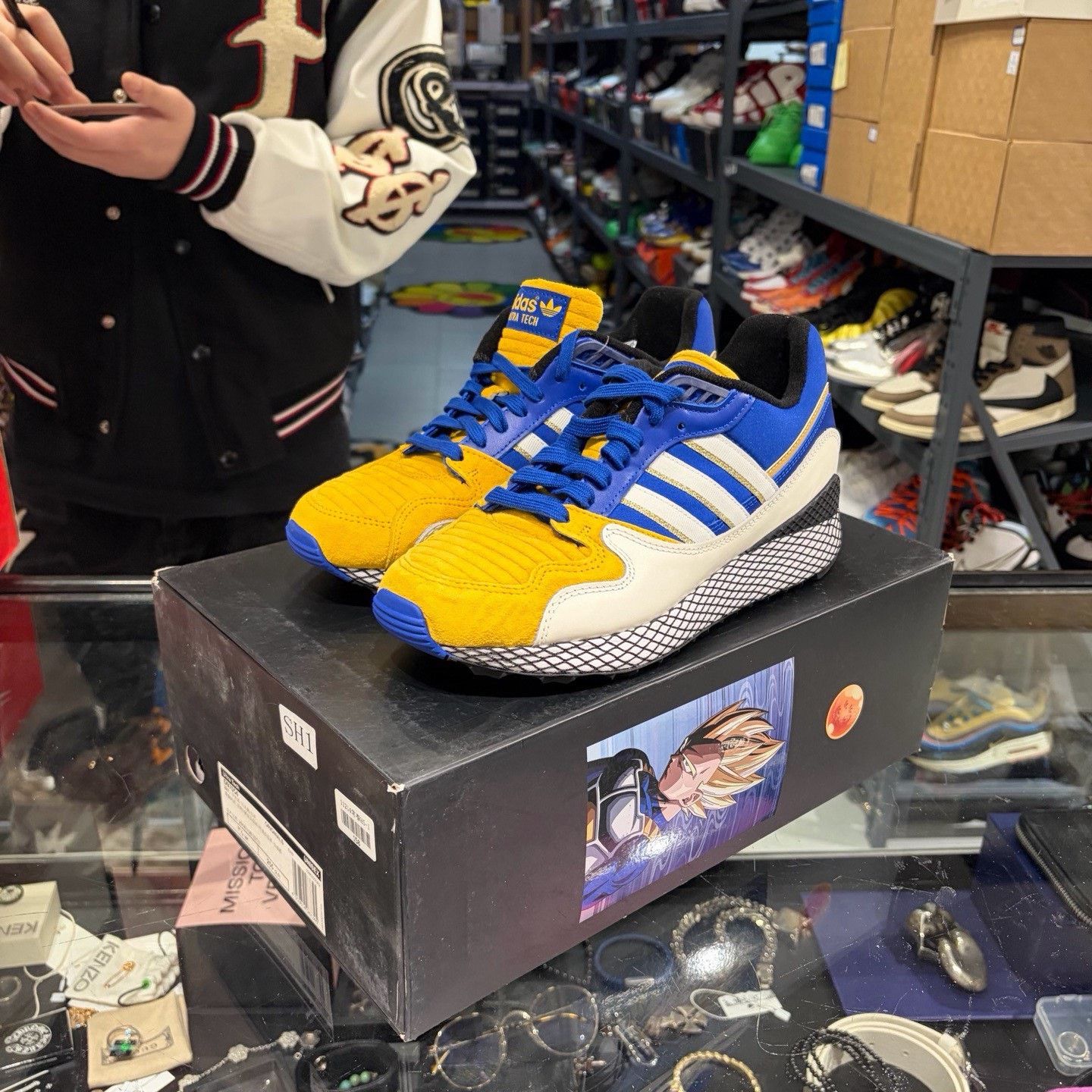 Adidas Adidas Blue Lowtop Sneakers 8.5 Men Size US 8.5 / EU 41-42 - 1 Thumbnail