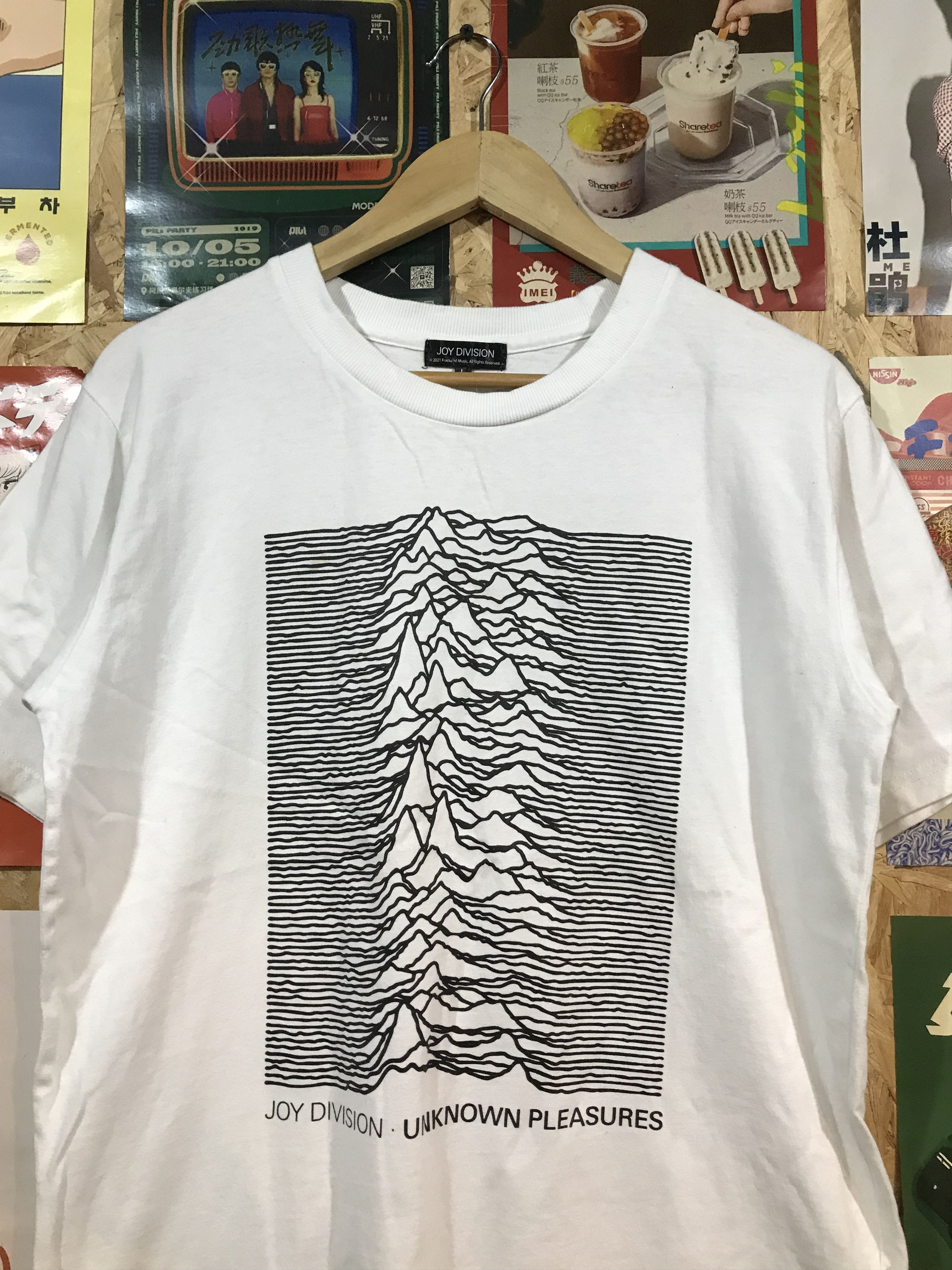 Joy Division JOY DIVISION UNKNOWN PLEASURES 2021 Size US L / EU 52-54 / 3 - 2 Thumbnail