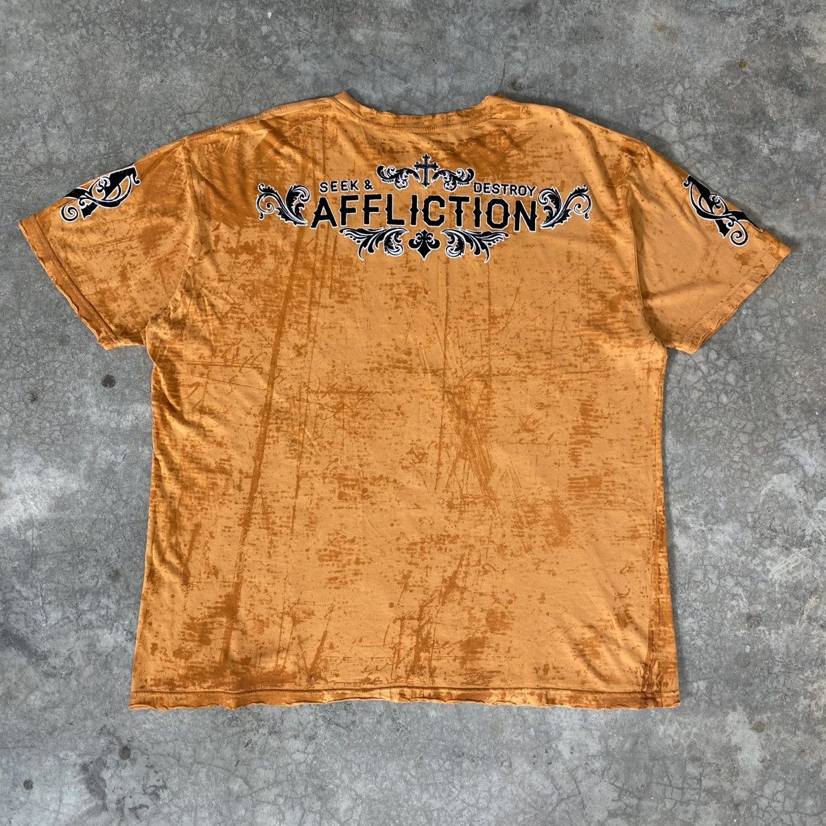Affliction Vintage Y2K Affliction Seek & Destroy Dagger Distressed Tee Size US XXL / EU 58 / 5 - 11 Thumbnail